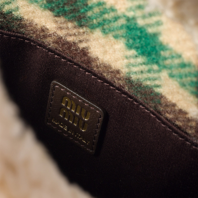 Gingham and shearling handbag 4