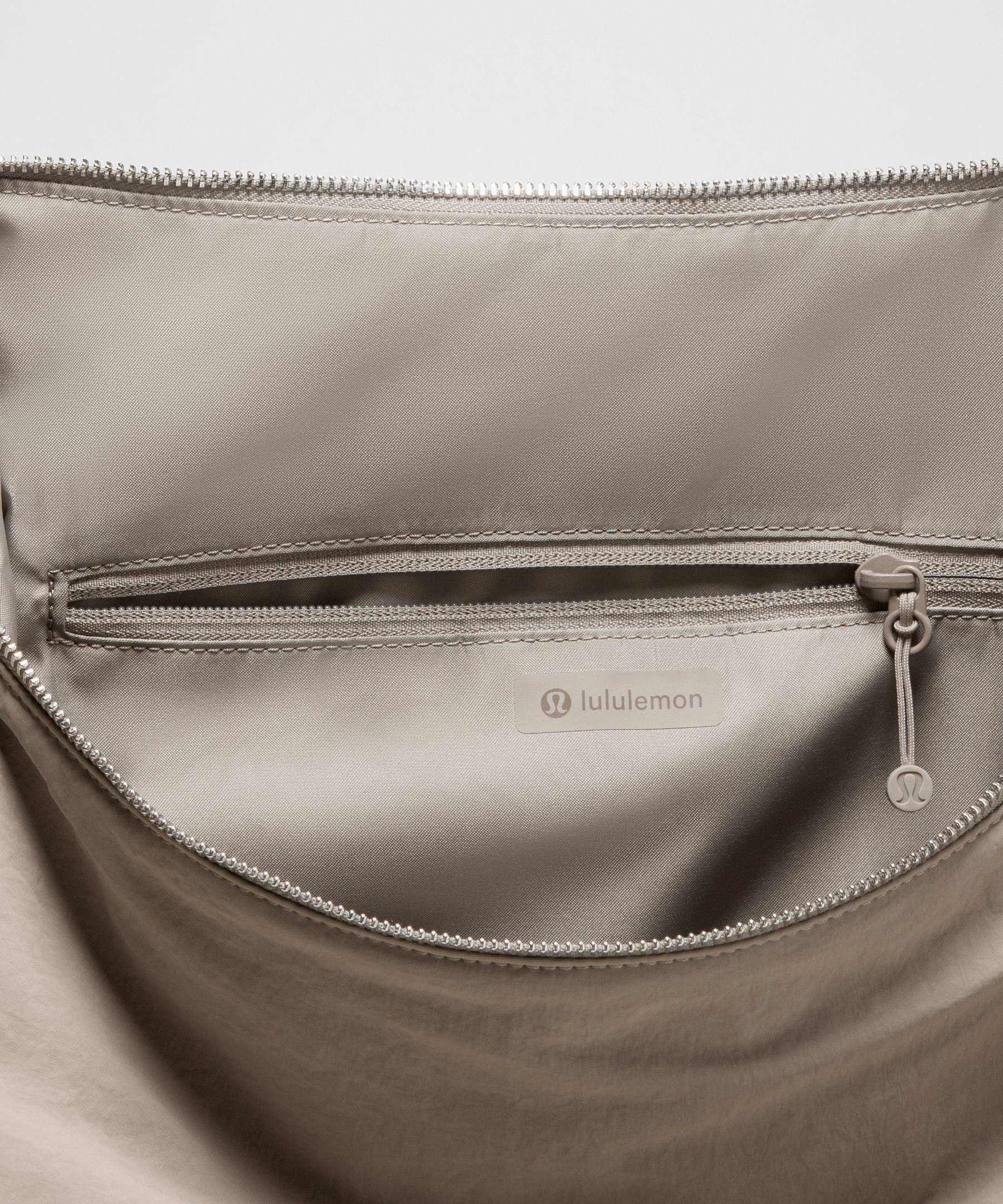 Convertible Ruched Crossbody Bag *Large 16L - 5