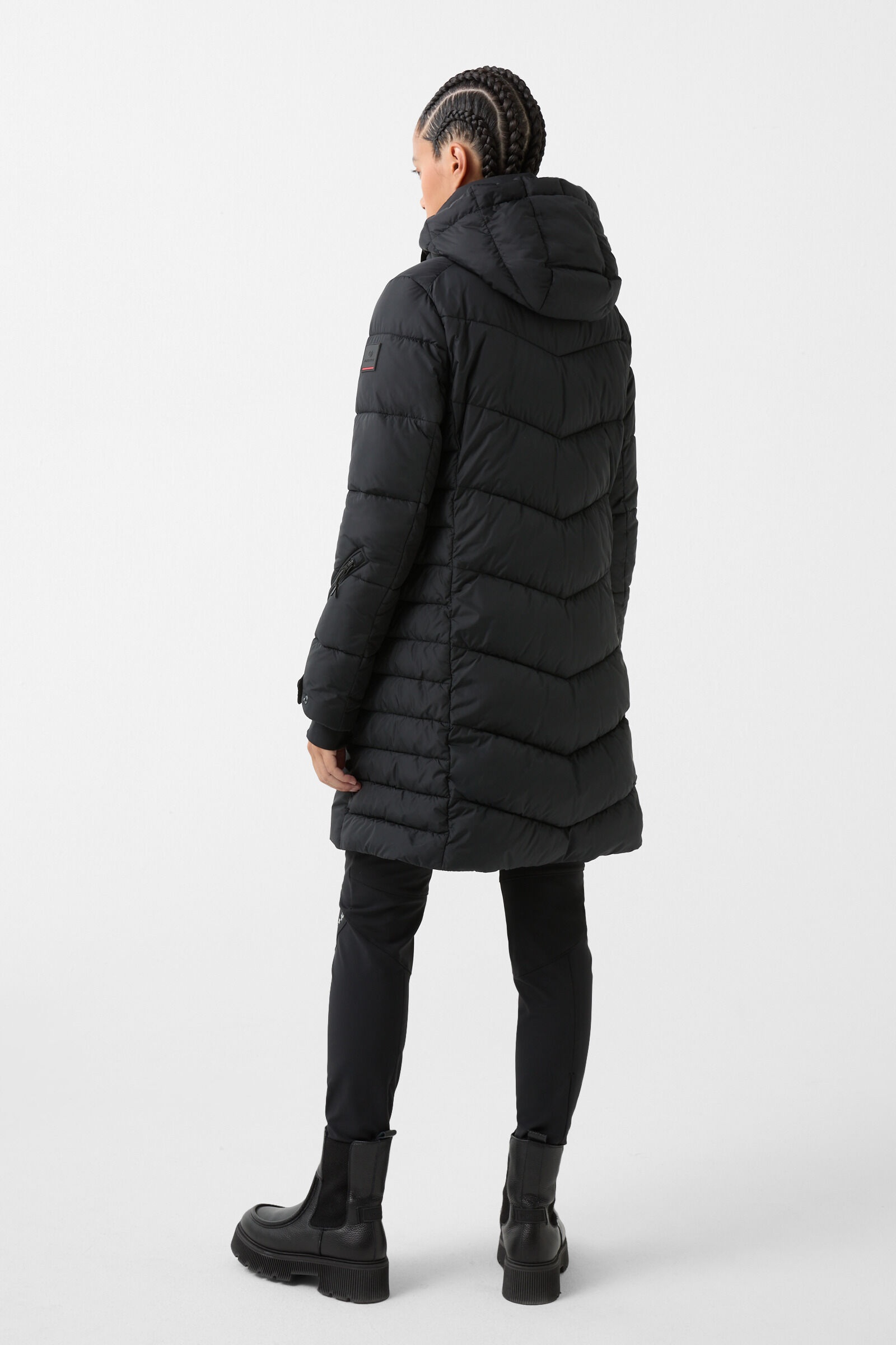 Aenny Quilted coat in Black - 3