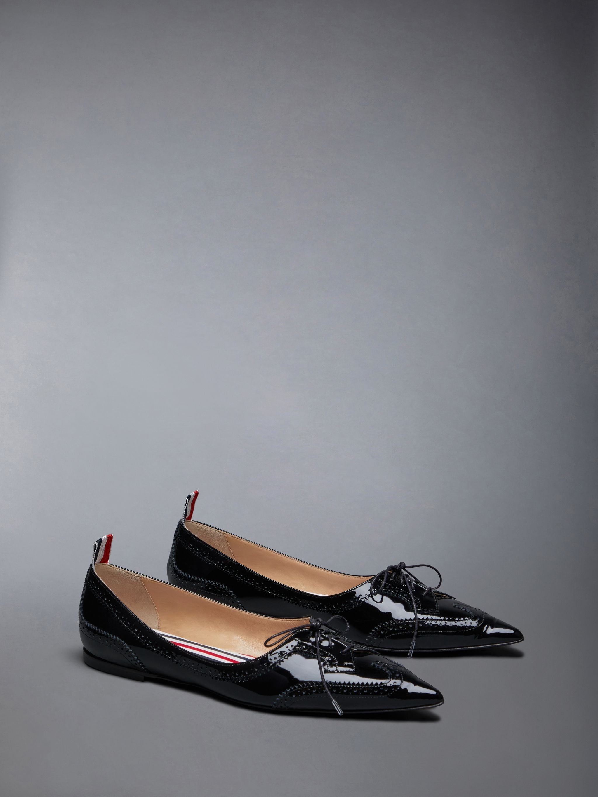 pointed-toe leather loafers - 2