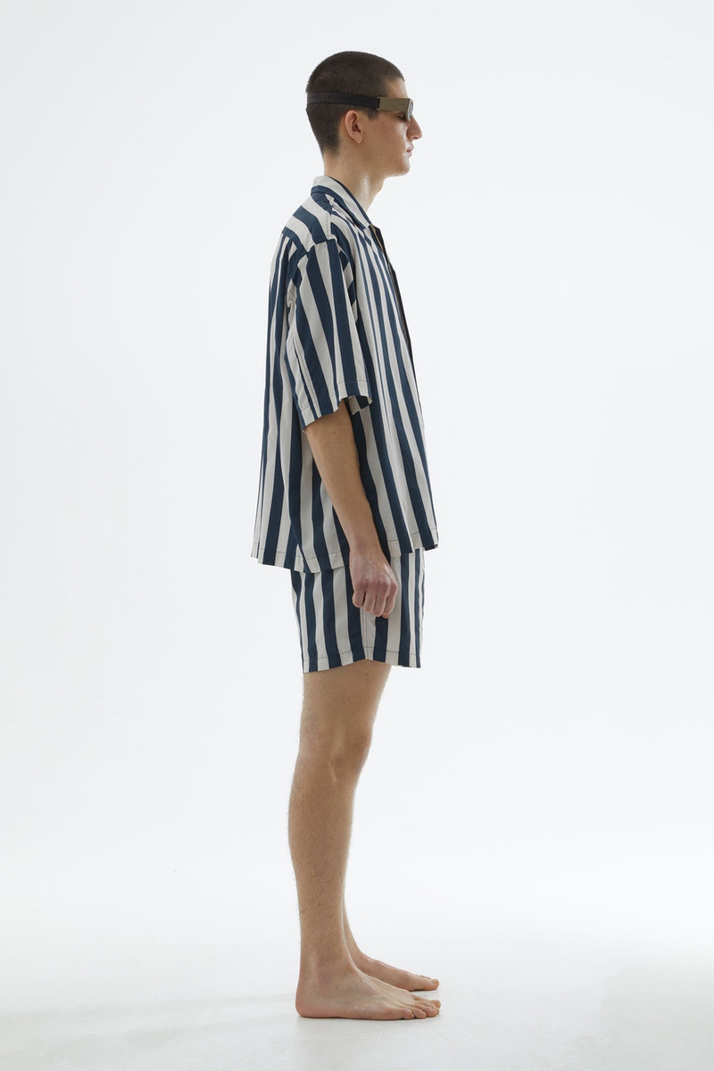 SHORTSLEEVED BLUE & WHITE NYLON SHIRT 5