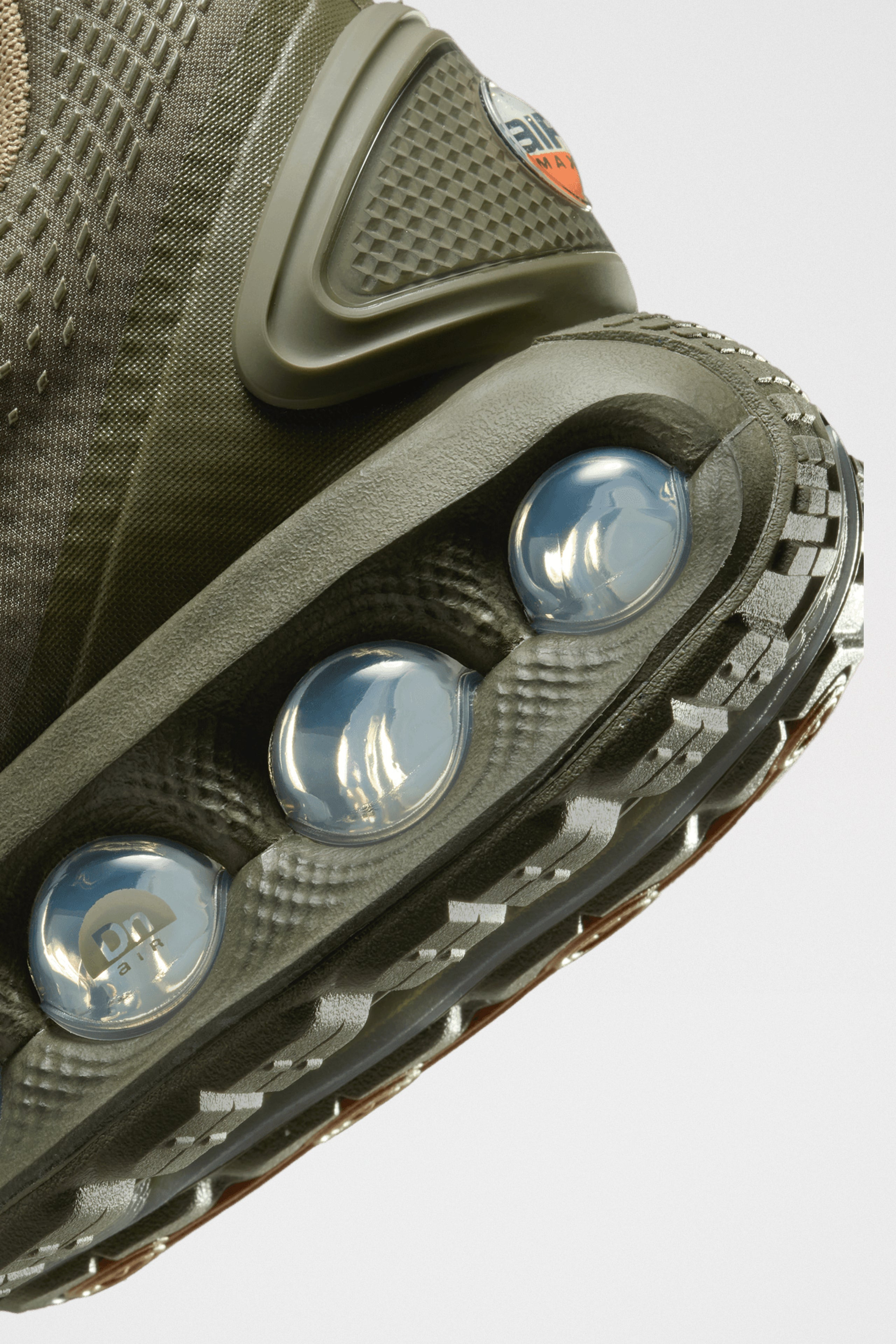 NIKE AIR MAX DN NEUTRAL OLIVE / MEDIUM OLIVE - 8