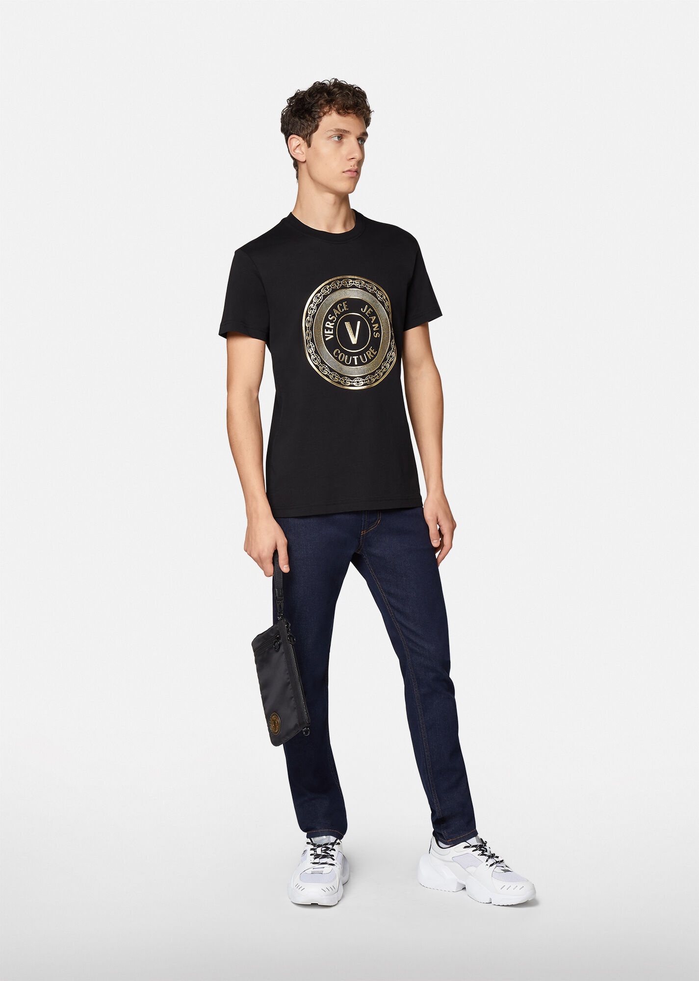 V-Emblem Embroidered T-Shirt - 4