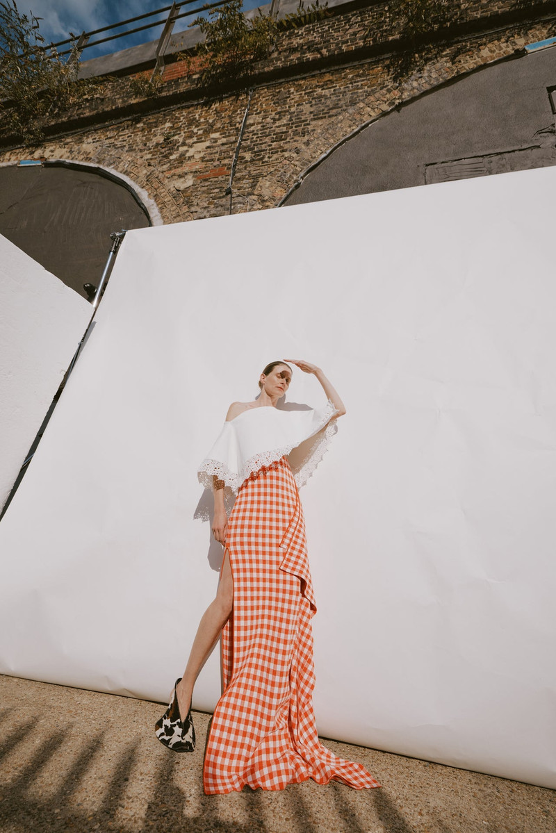 KNITTED FITTED MAXI SKIRT WITH SIDE PANEL RED WHITE GINGHAM 9