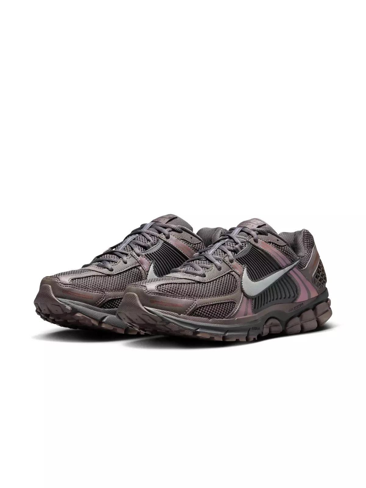 Zoom Vomero 5 "Cave Stone/Multi-Color/Medium Ash/Metallic Silver" Men's Shoe - 3