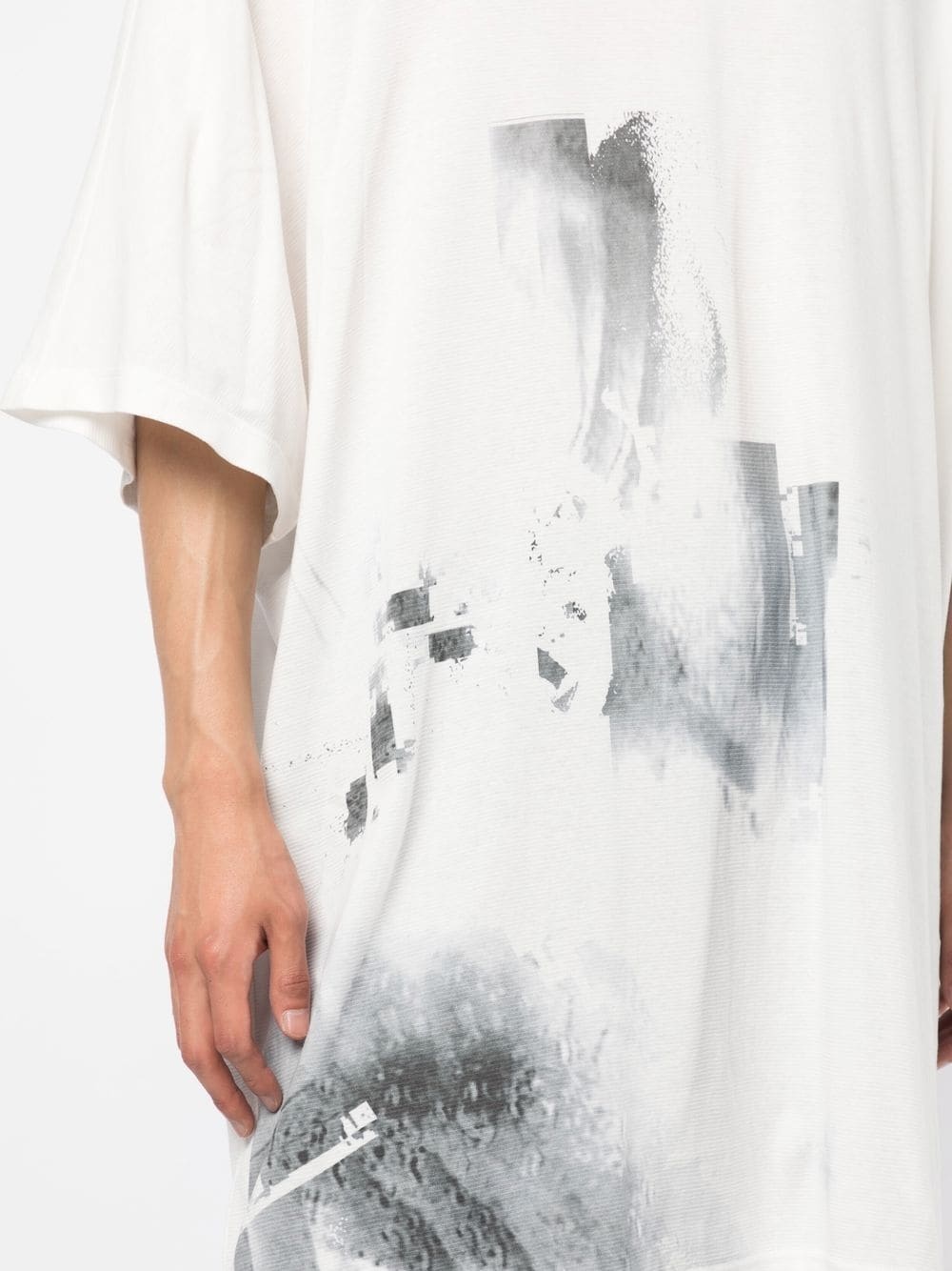 graphic-print longline T-shirt - 5