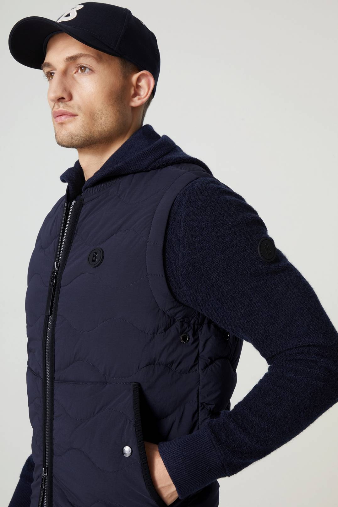 CLAY QUILTED WAISTCOAT IN NAVY BLUE - 4