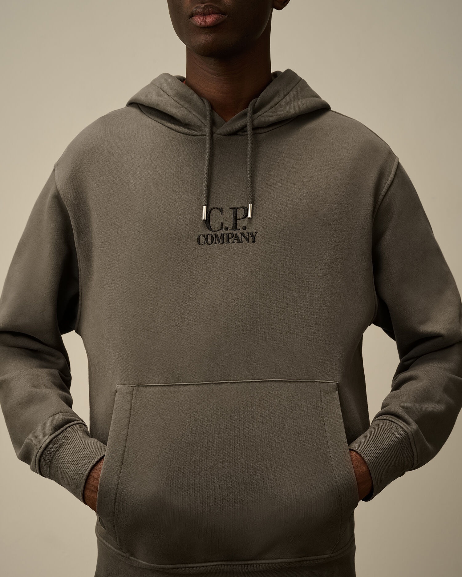 CP COMPANY｜SWEATSHIRTS (Cotton Diagonal Fleece Resist D C.P. Company Cotton Diagonal Fleece Resist Dyed Hooded Logo