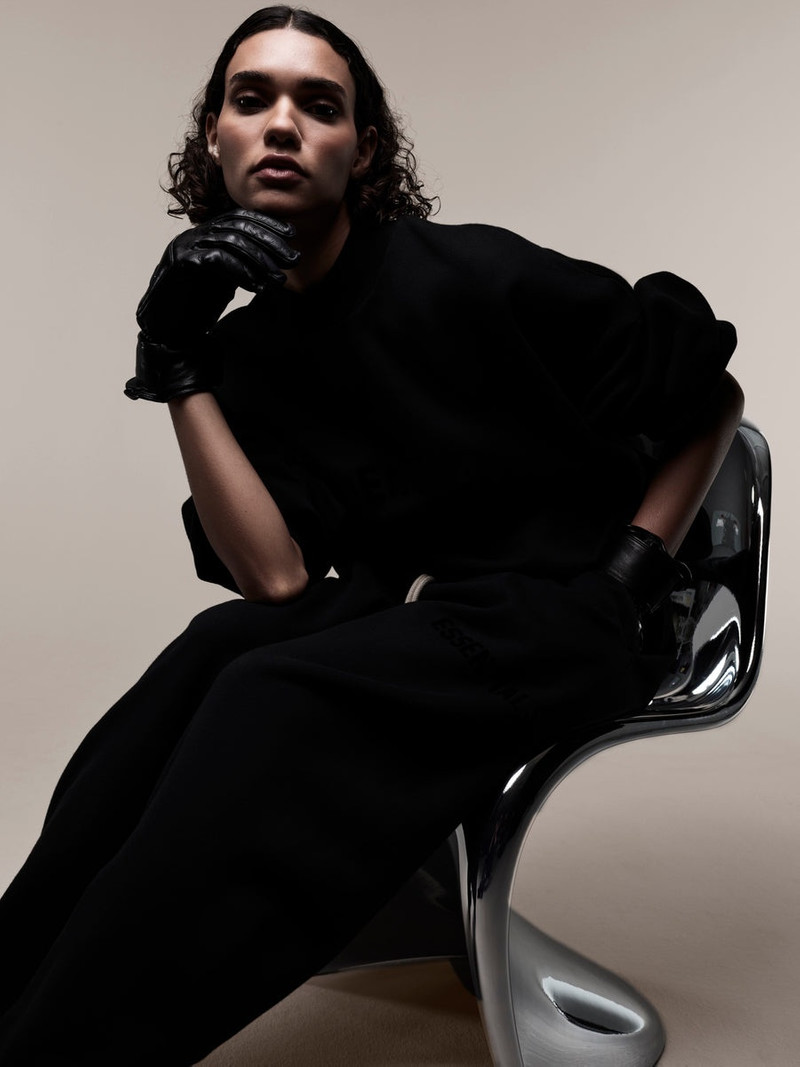 ESSENTIALS Essential Crewneck outlook