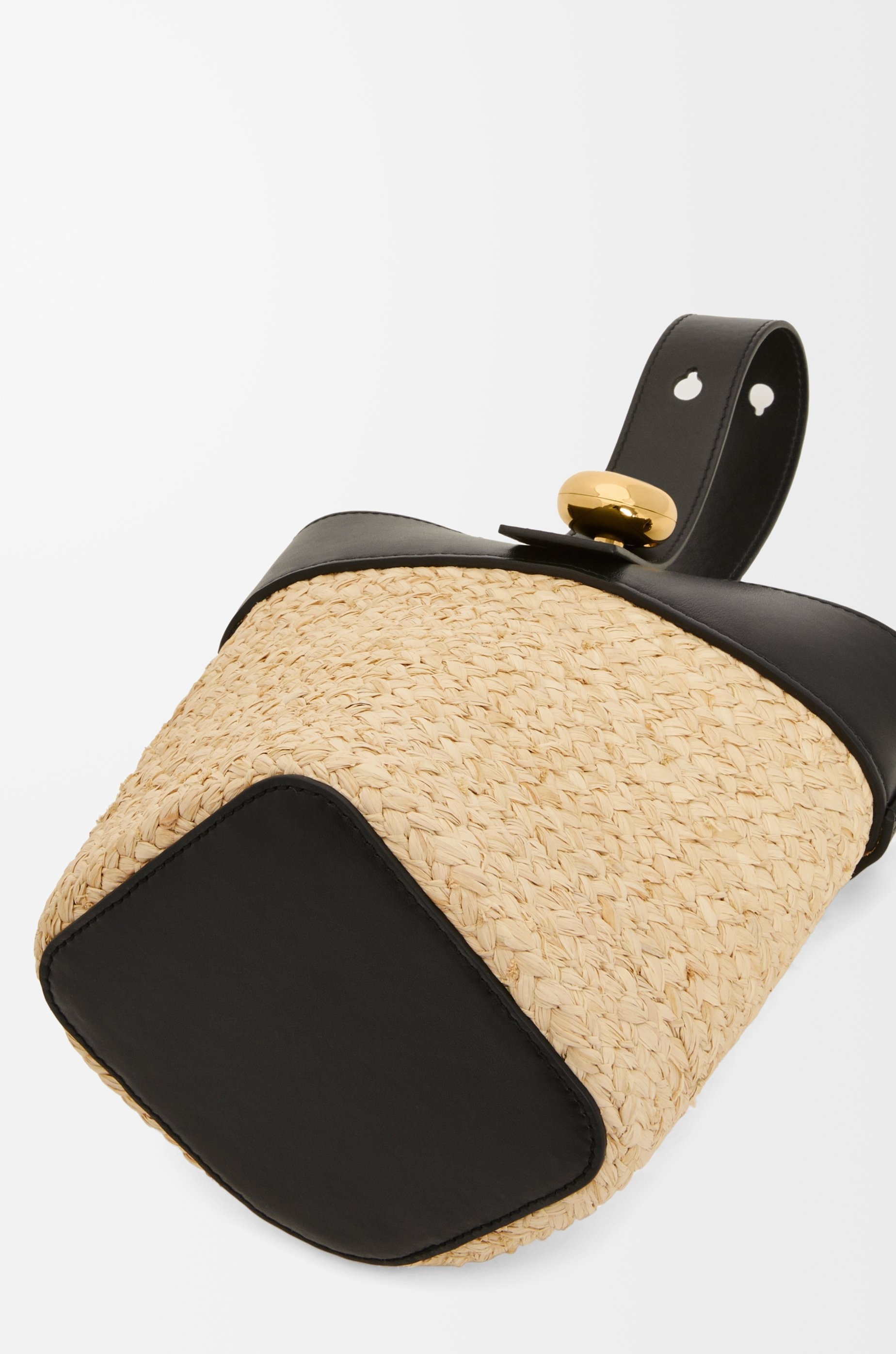 Mini Pebble Bucket bag in raffia and calfskin - 9