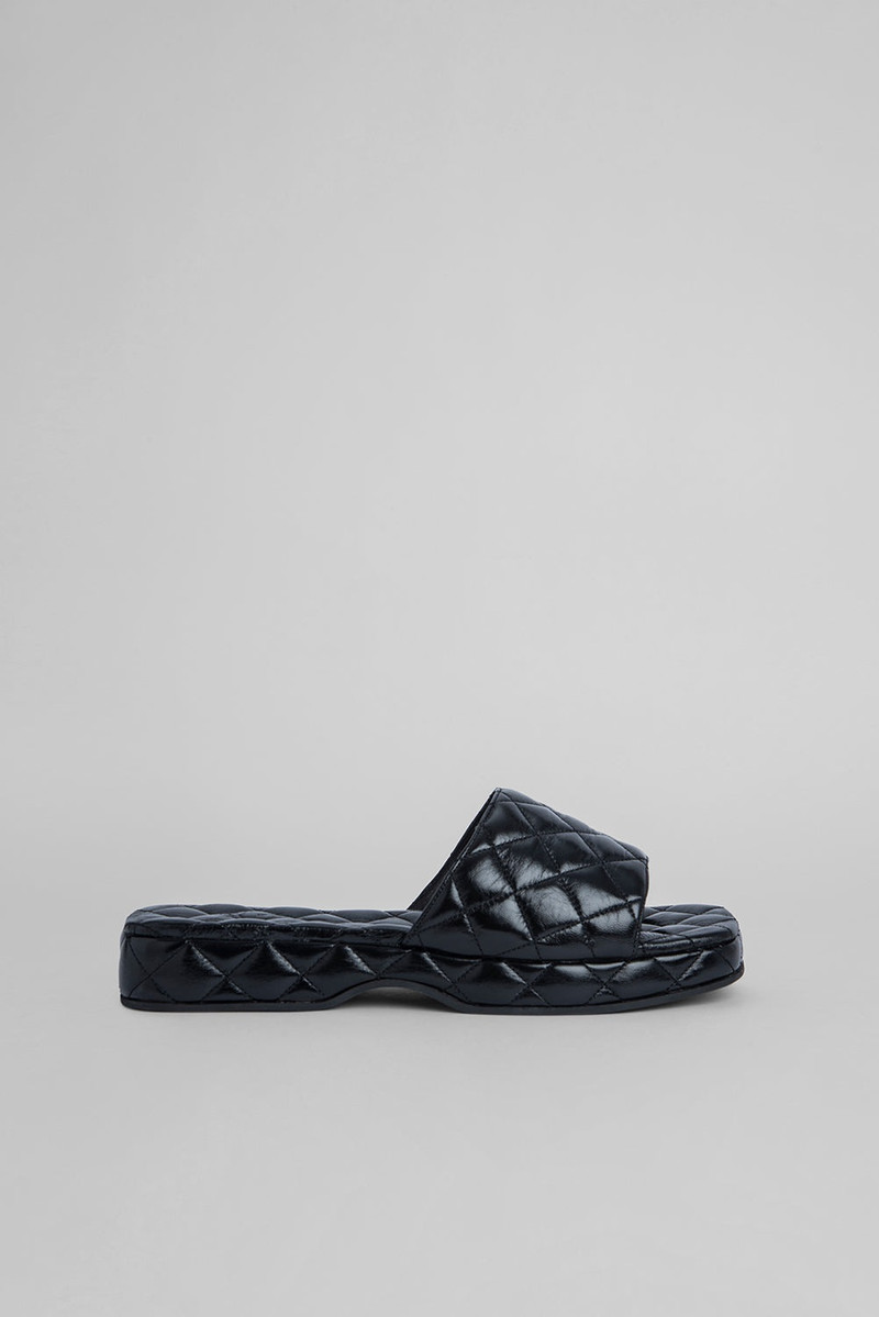 Lilo Black Gloss Leather 1