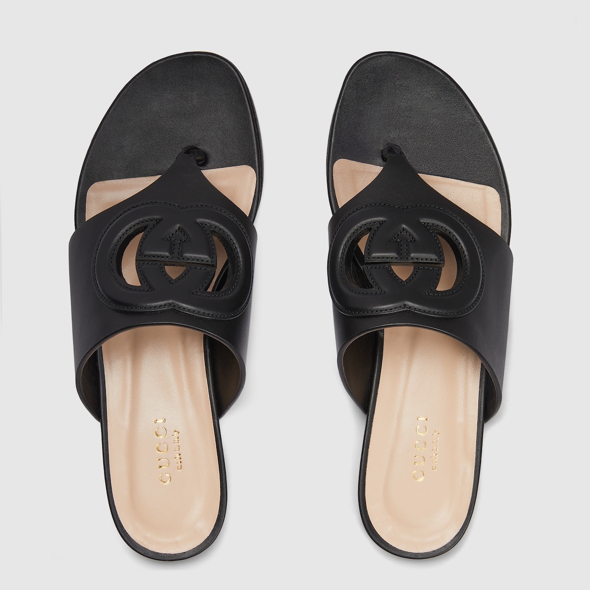 【GUCCI 】Interlocking G Cut-Out Flip-Flop Sandals BLACK GUCCI Women's Interlocking G cut-out sandal | REVERSIBLE