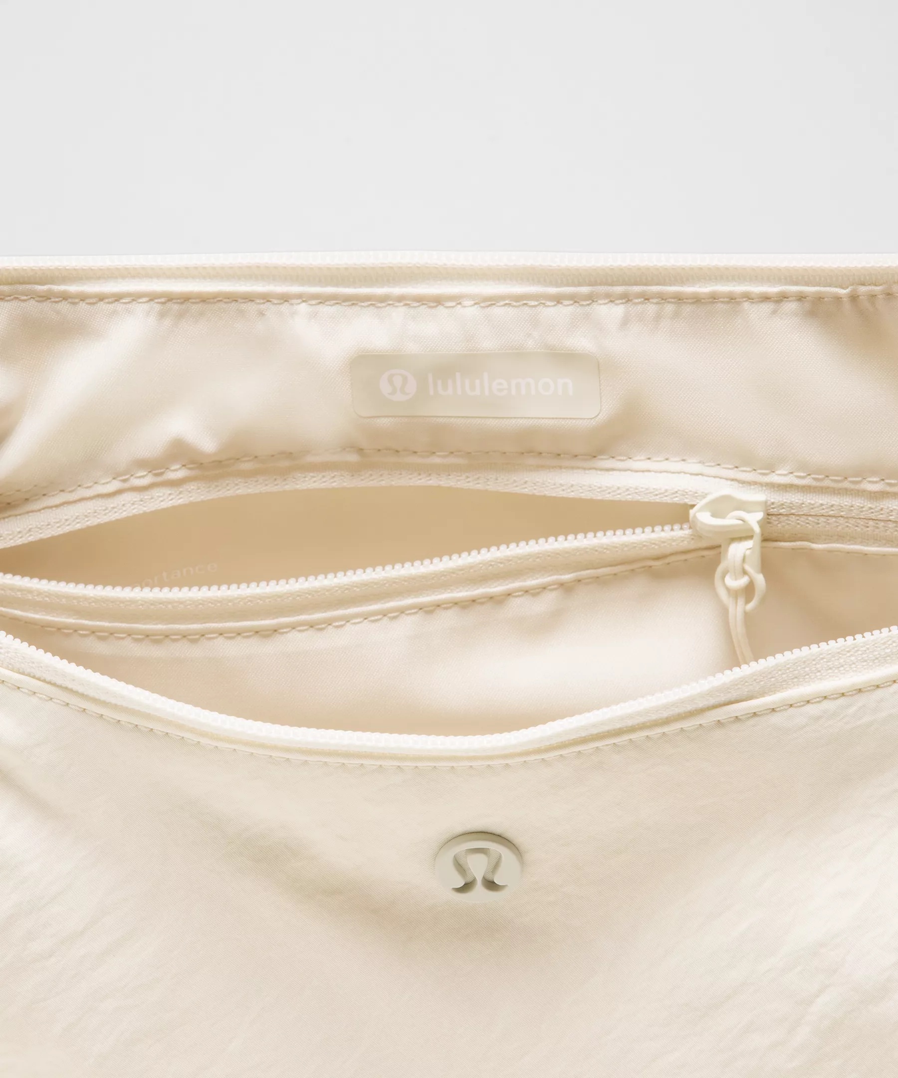 Slouchy Sling Bag 6L - 5