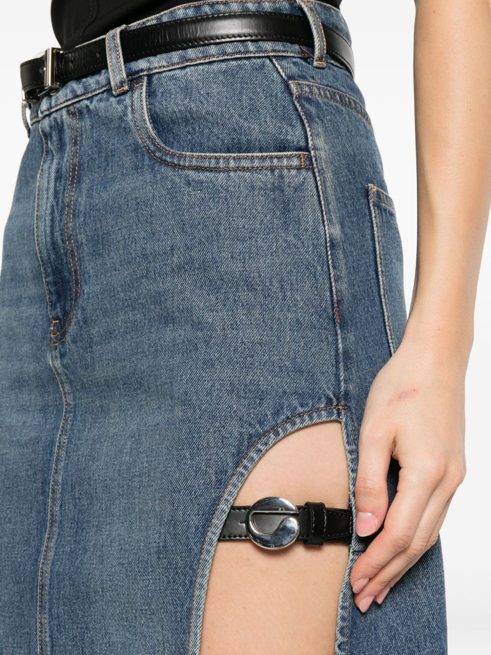 Garder belt-detail side-split denim skirt - 5