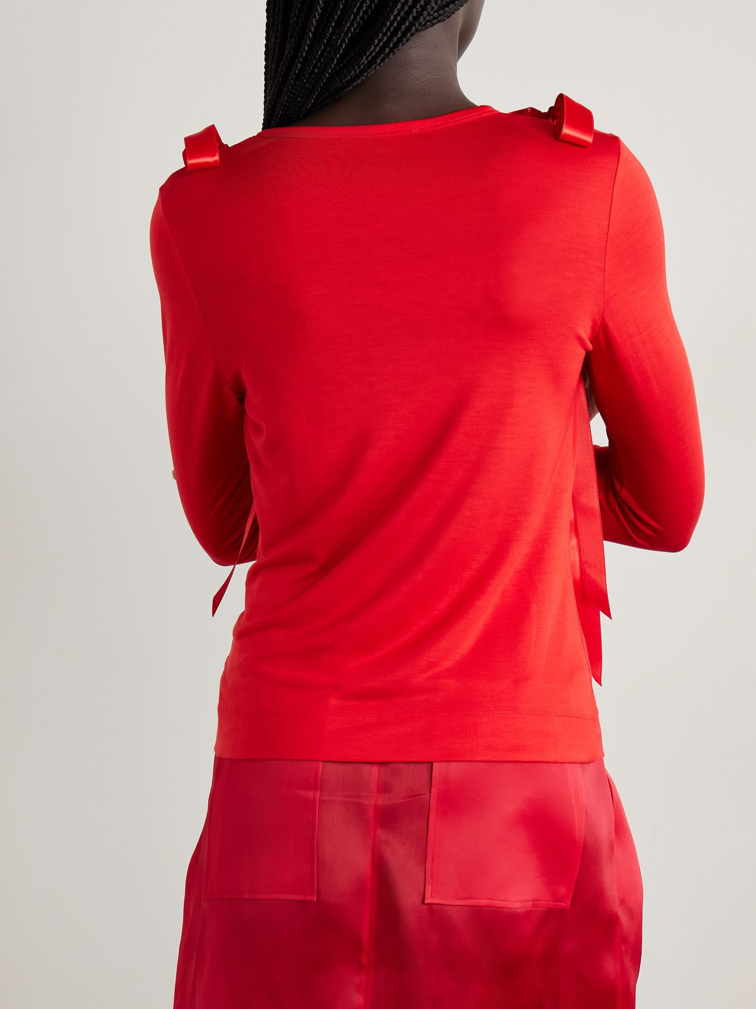 Bow-embellished satin-trimmed Lyocell-jersey top Red - 3