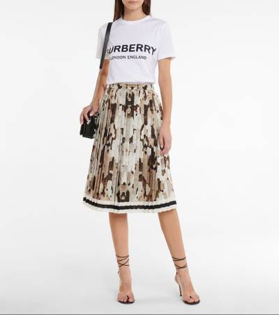 Burberry Printed pleated midi skirt outlook
