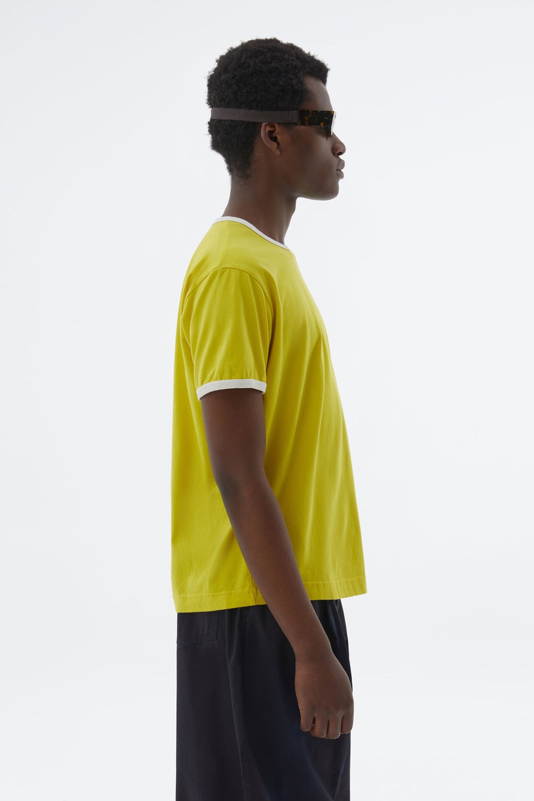 YELLOW T-SHIRT WITH WHITE PROFILES - 7