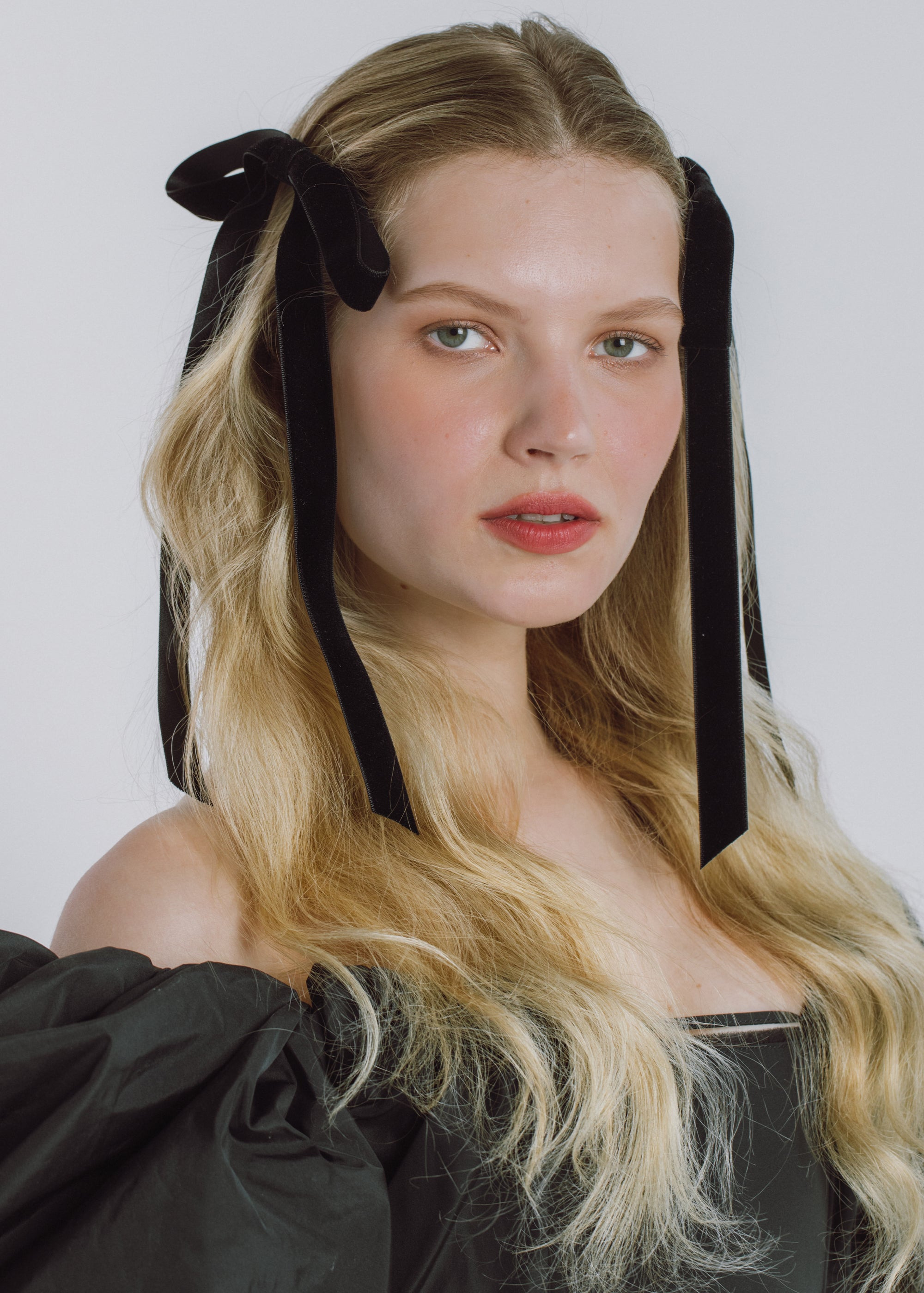 Aida Velvet Bow Barrette - 3