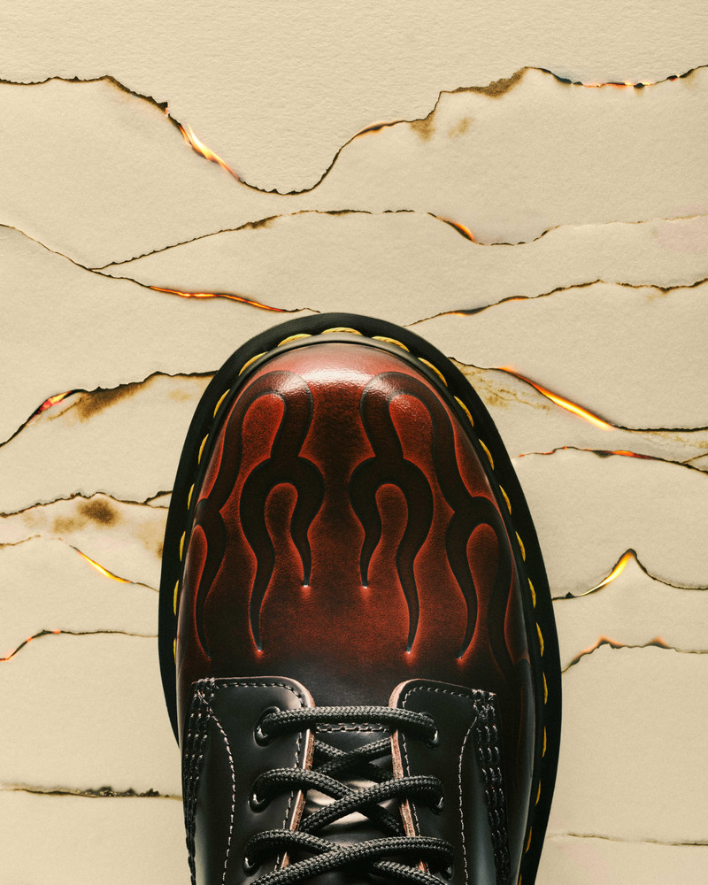 1460 Inferno Arcadia Rub Off Leather Boots 10