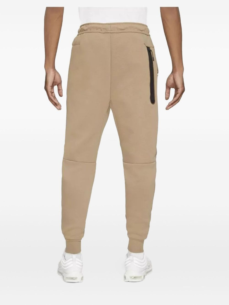 Nike Tech Fleece joggers outlook