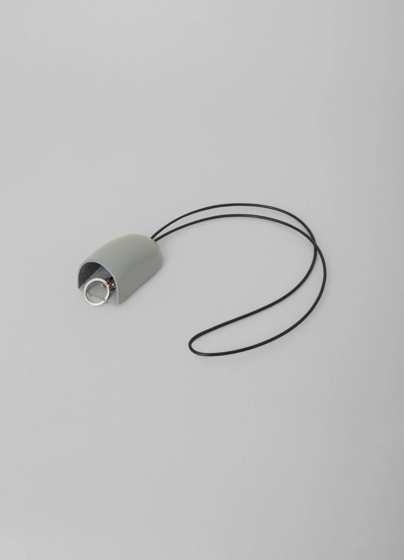 MOLDED KEY HOLDER
VEGETABLE-TANNED LEATHER 4