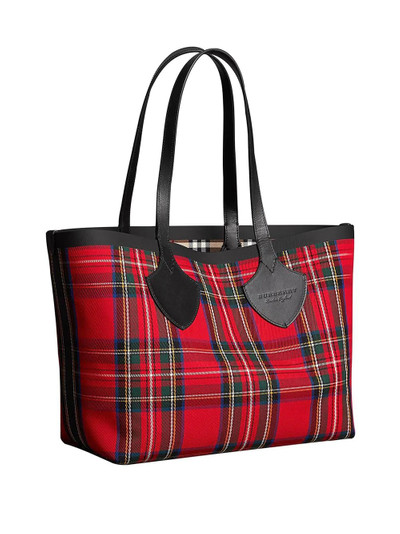 Burberry The Medium Giant Reversible Tote in Vintage Check outlook