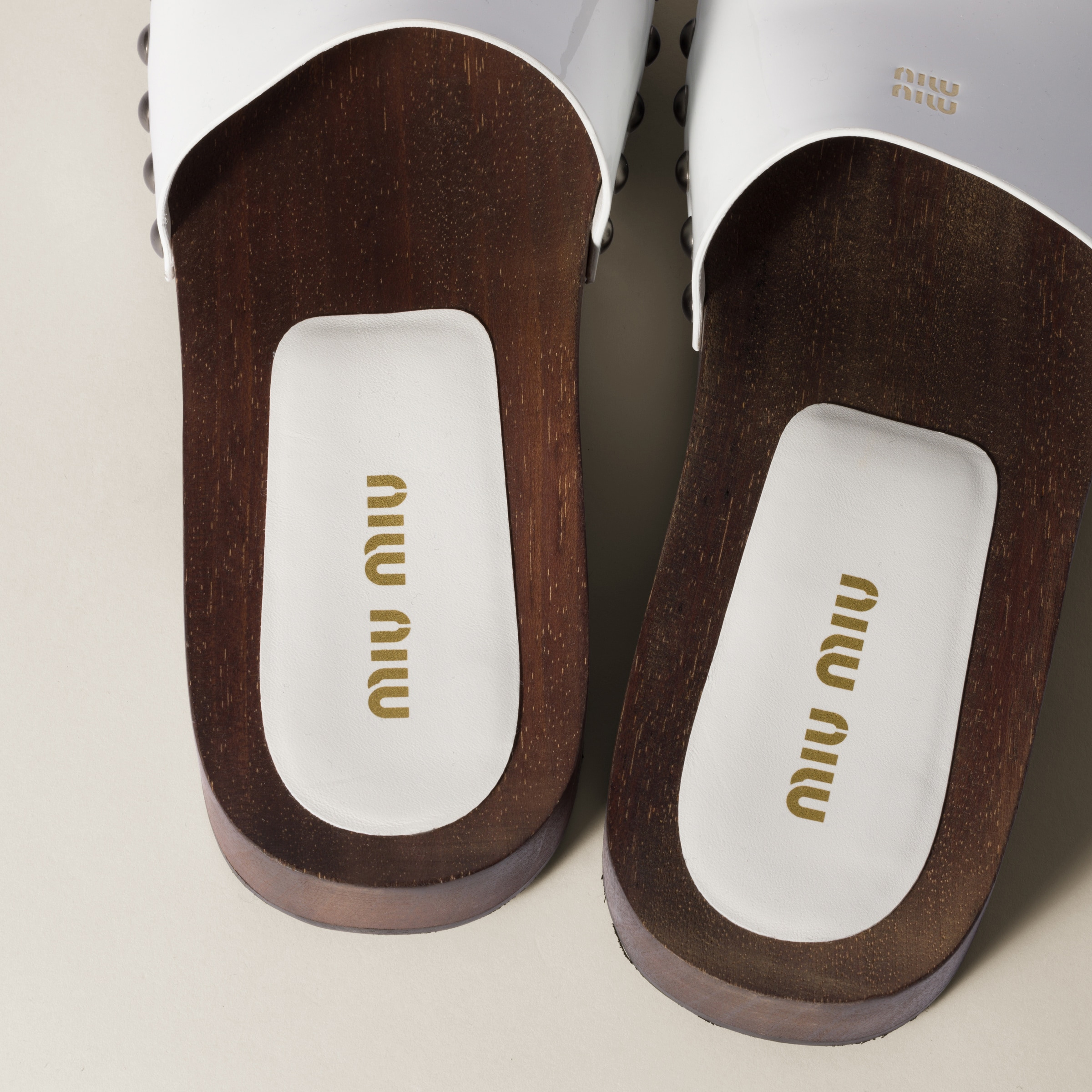Patent leather clogs - 3