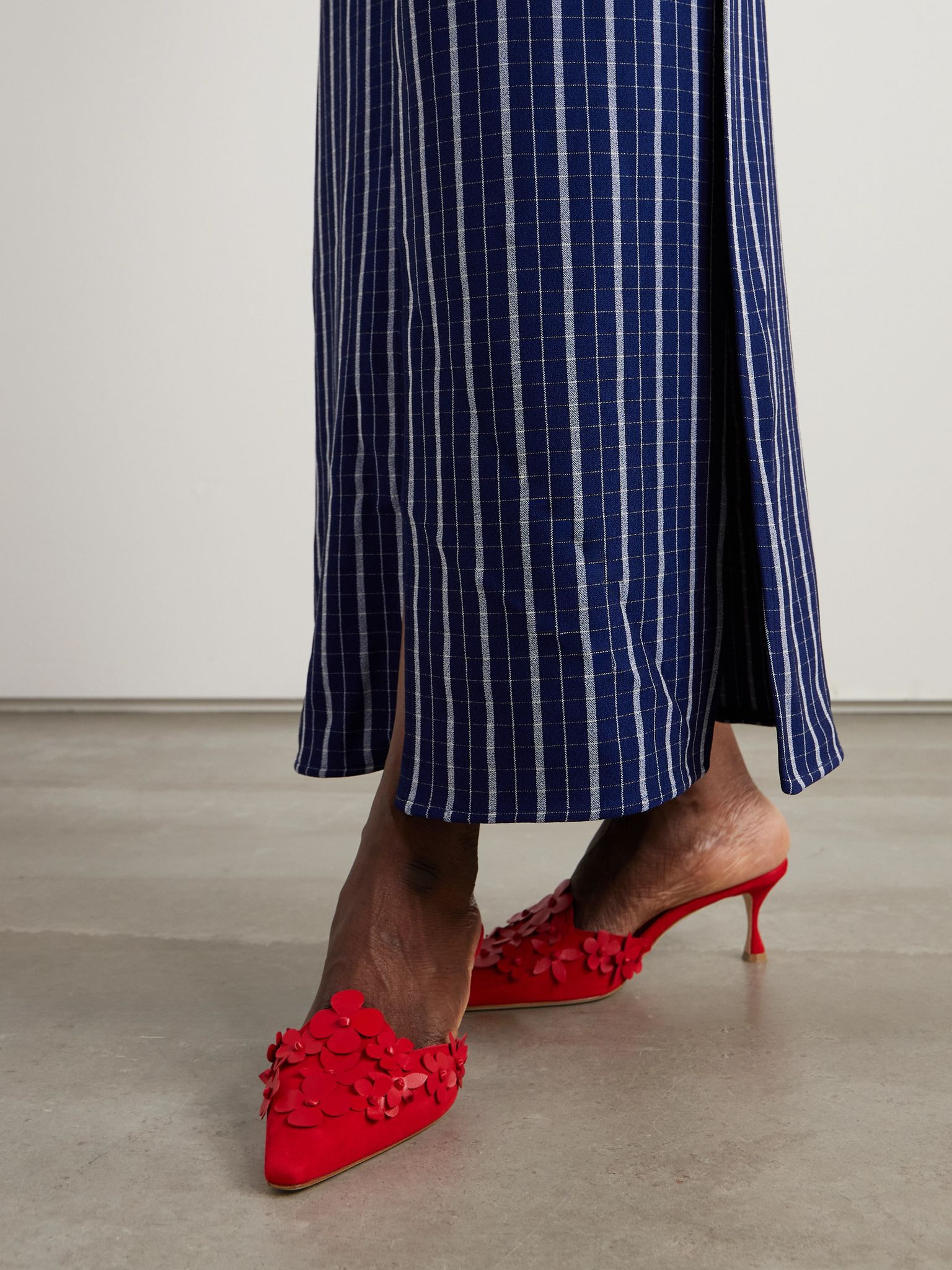 Harnes 50 appliquéd suede mules Red - 2