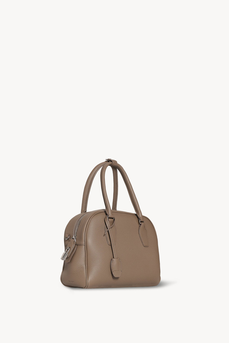 The Row India 10.00 Bag in Leather outlook