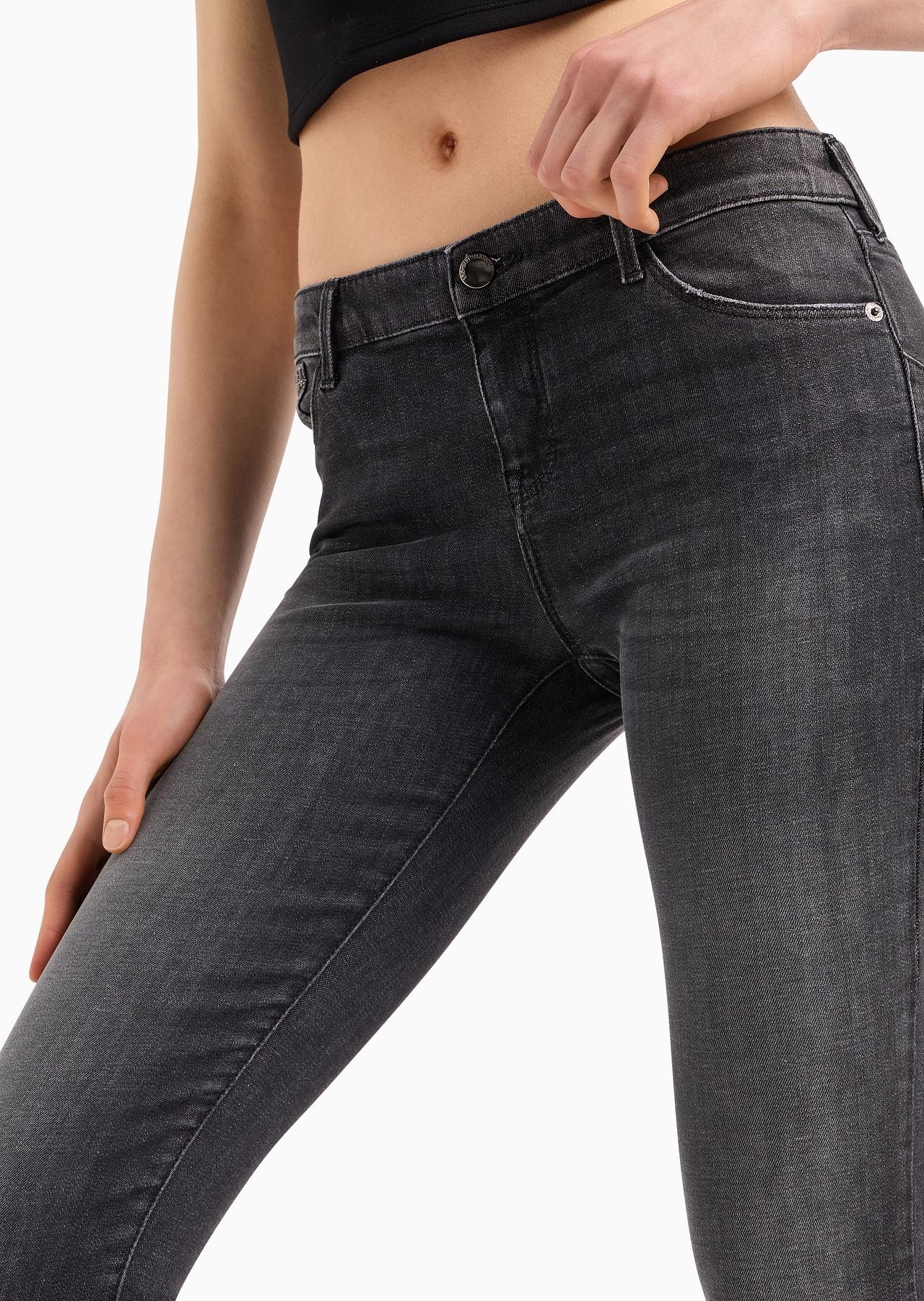 J23 Mid-rise, super-skinny jeans in a worn-look denim - 5