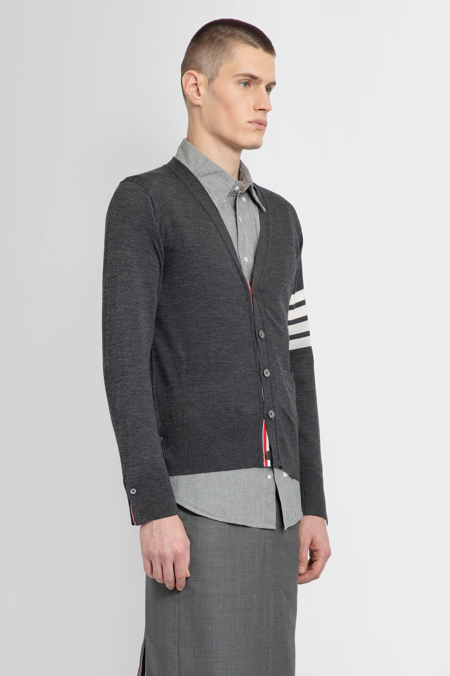 4-Bar-Cardigan - 2