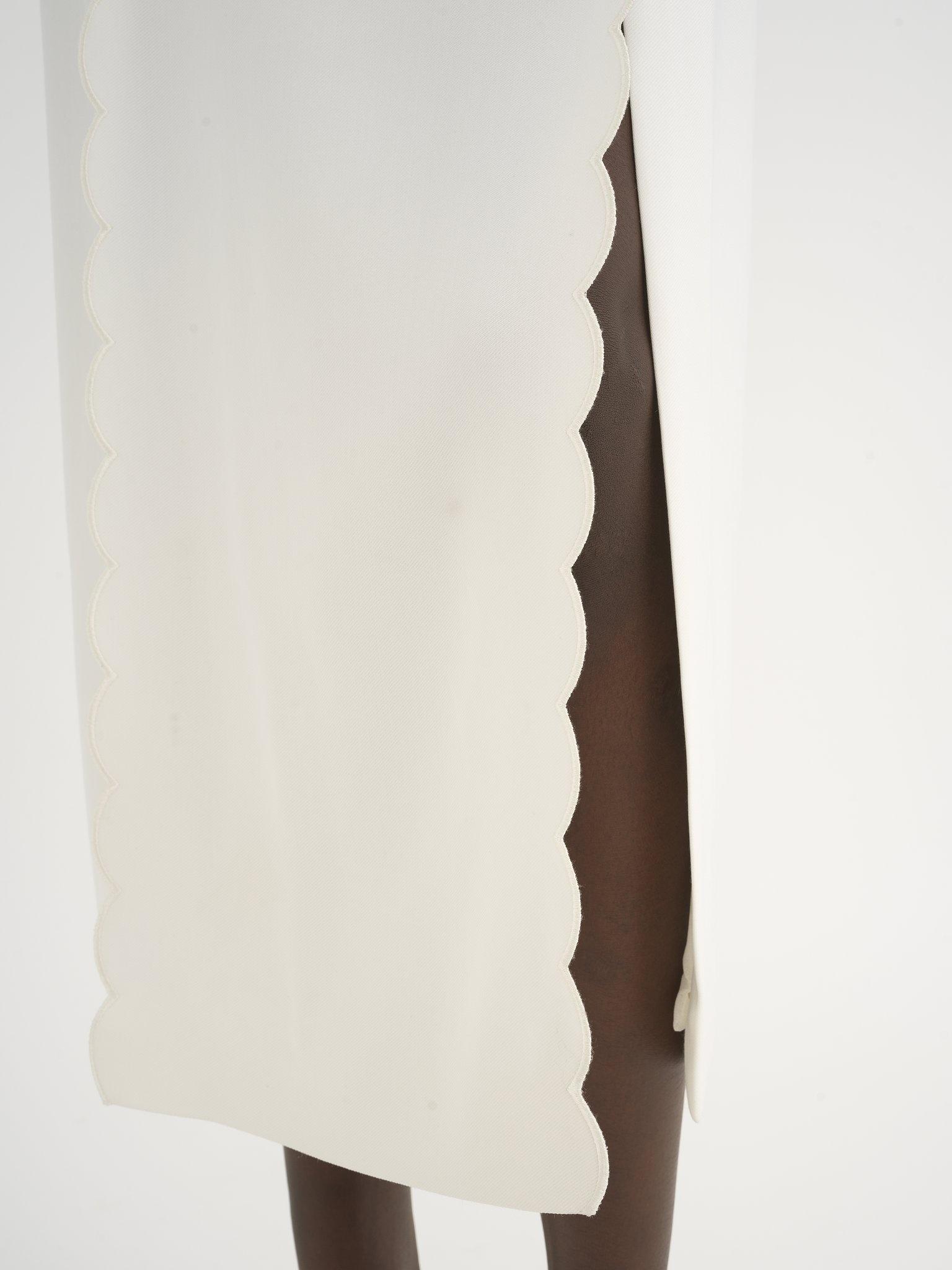 SCALLOP EMBROIDERED COLUMN SKIRT IN FLUID VISCOSE - 8