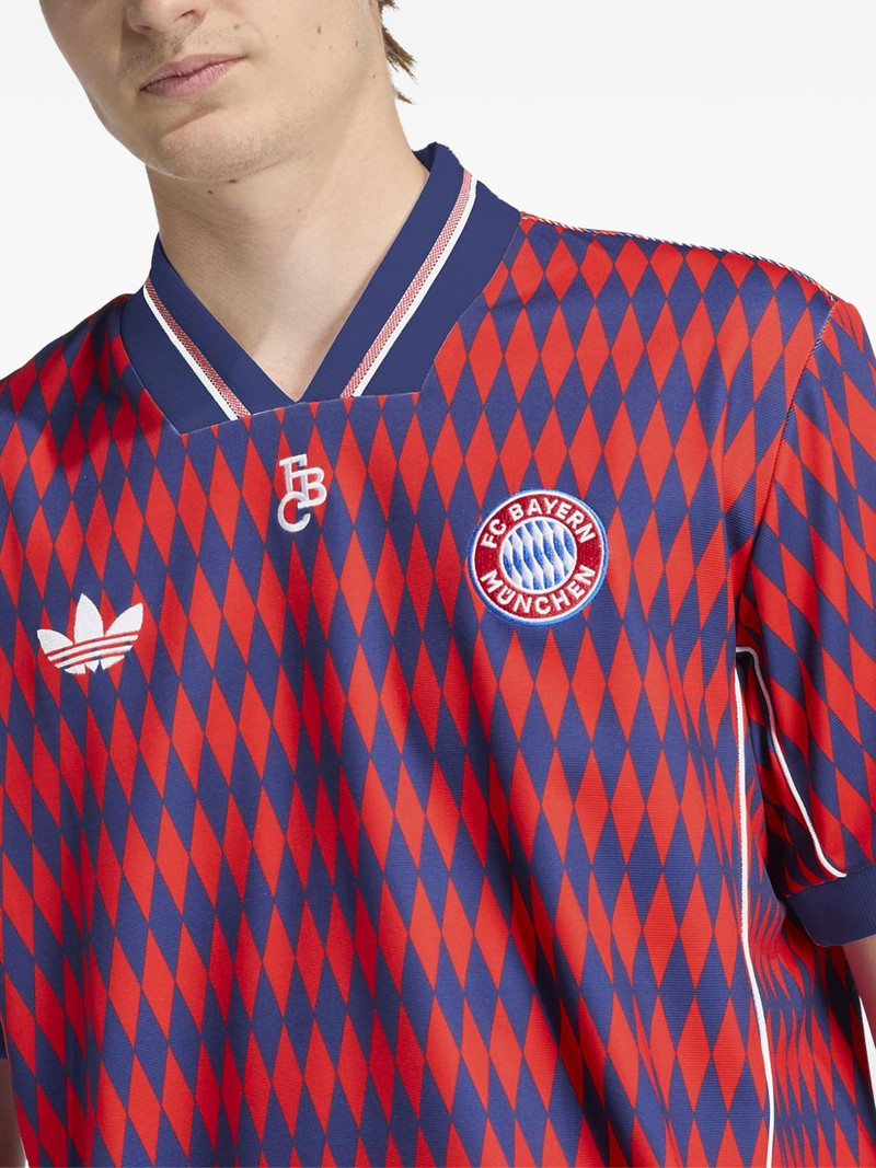 adidas FC Bayern München LFSTLR T-shirt outlook