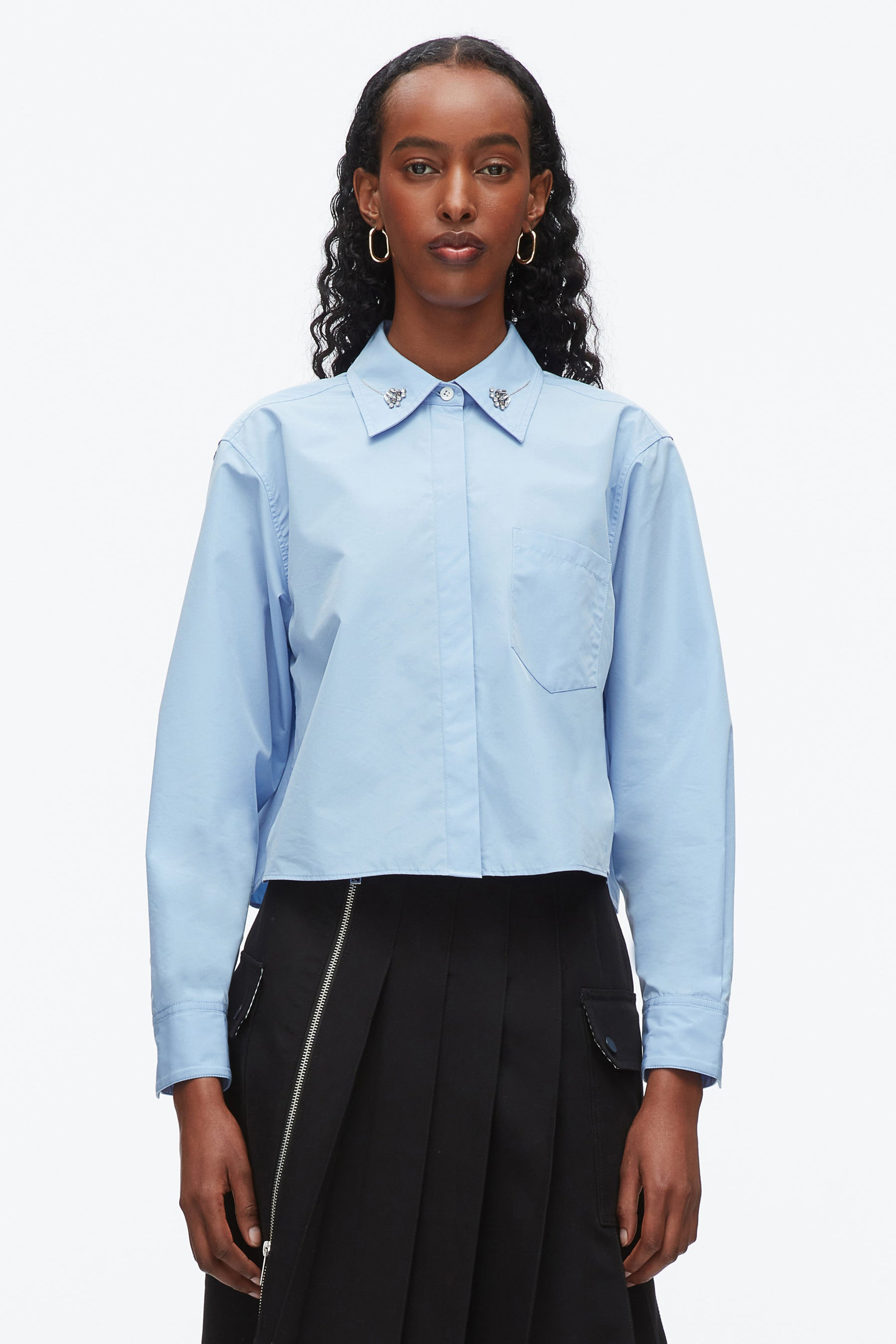 Cropped Shirt with Embroidered Collar - 3