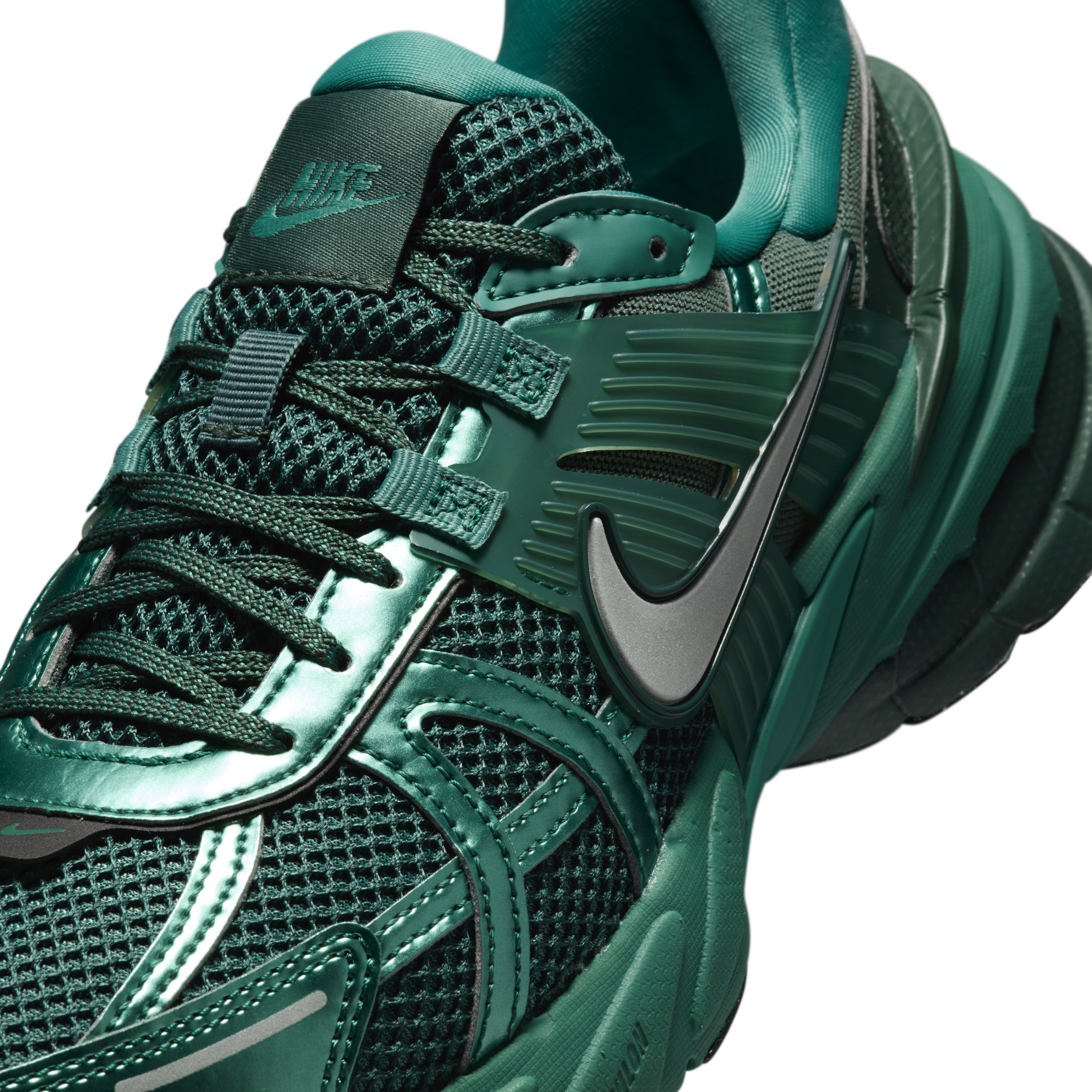 Nike Women's V2K Run Shoes - 8