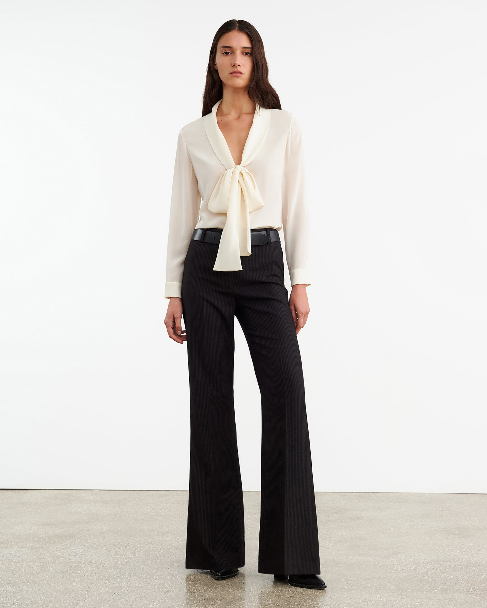 ANGELIQUE TIE NECK BLOUSE - 4