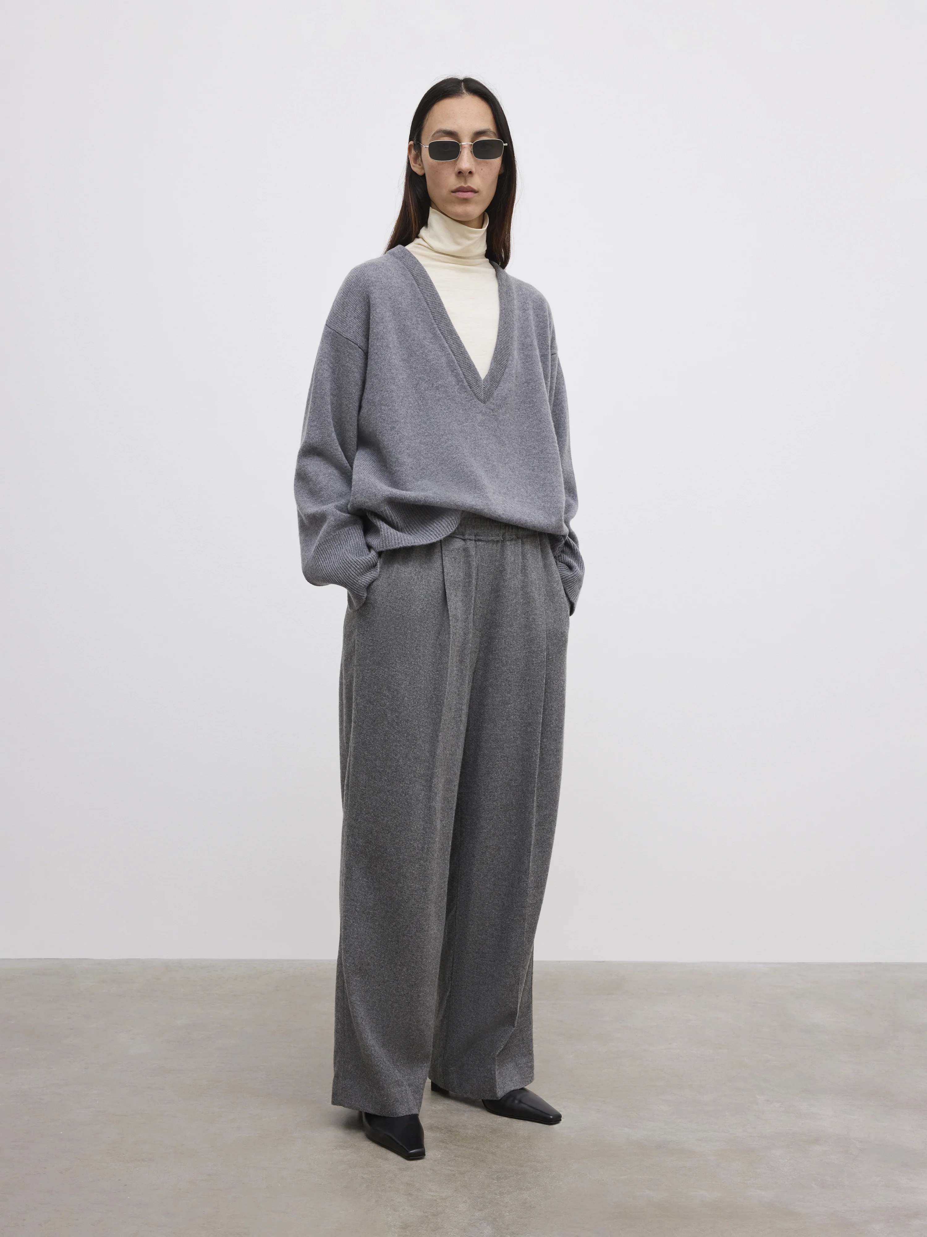 Soft wool vneck knit - 1