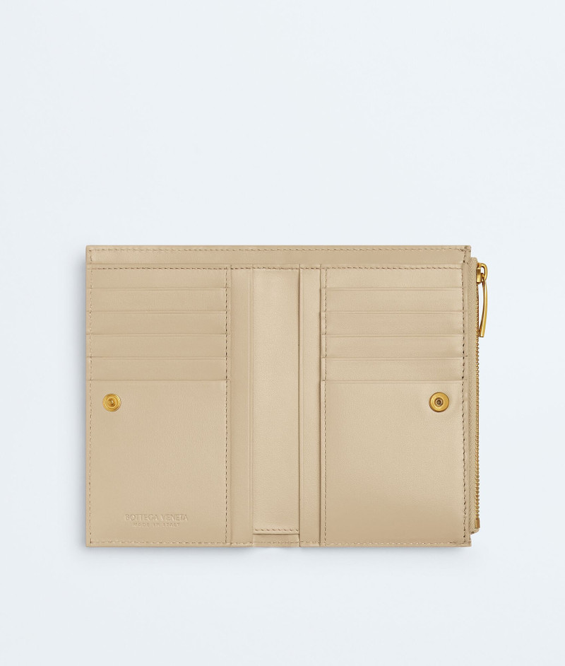 Bottega Veneta Intrecciato Medium Bi-Fold Wallet outlook