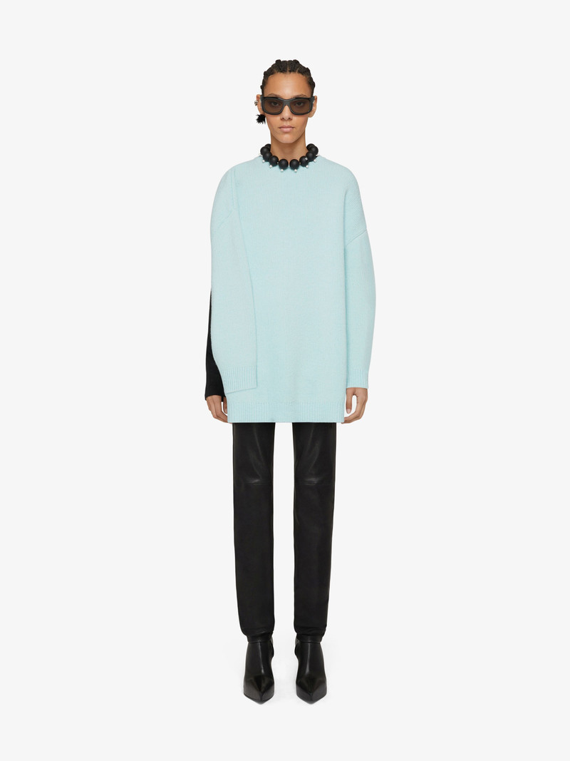 Givenchy OVERSIZED SWEATER IN WOOL WITH 4G ZIP outlook