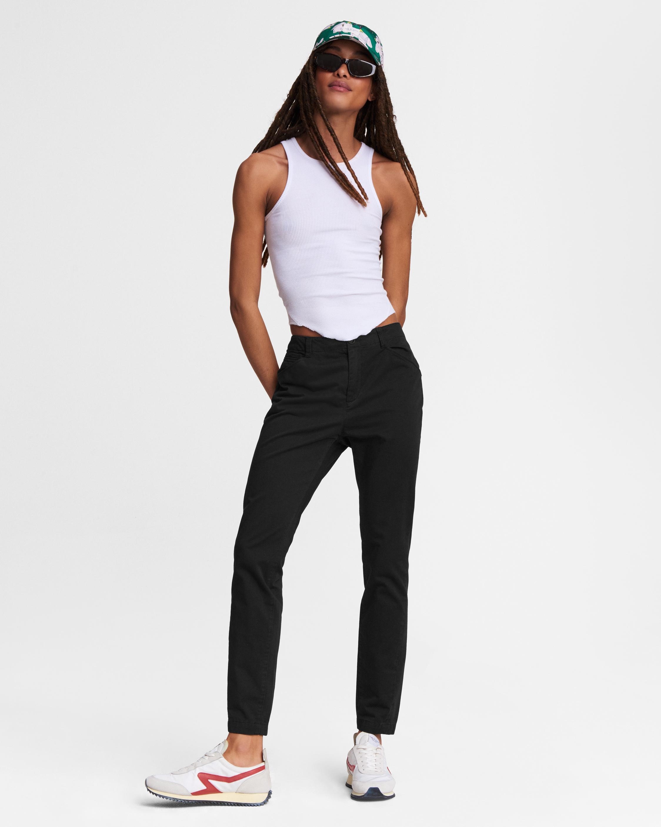Field Cotton Chino
Relaxed Fit Pant - 3