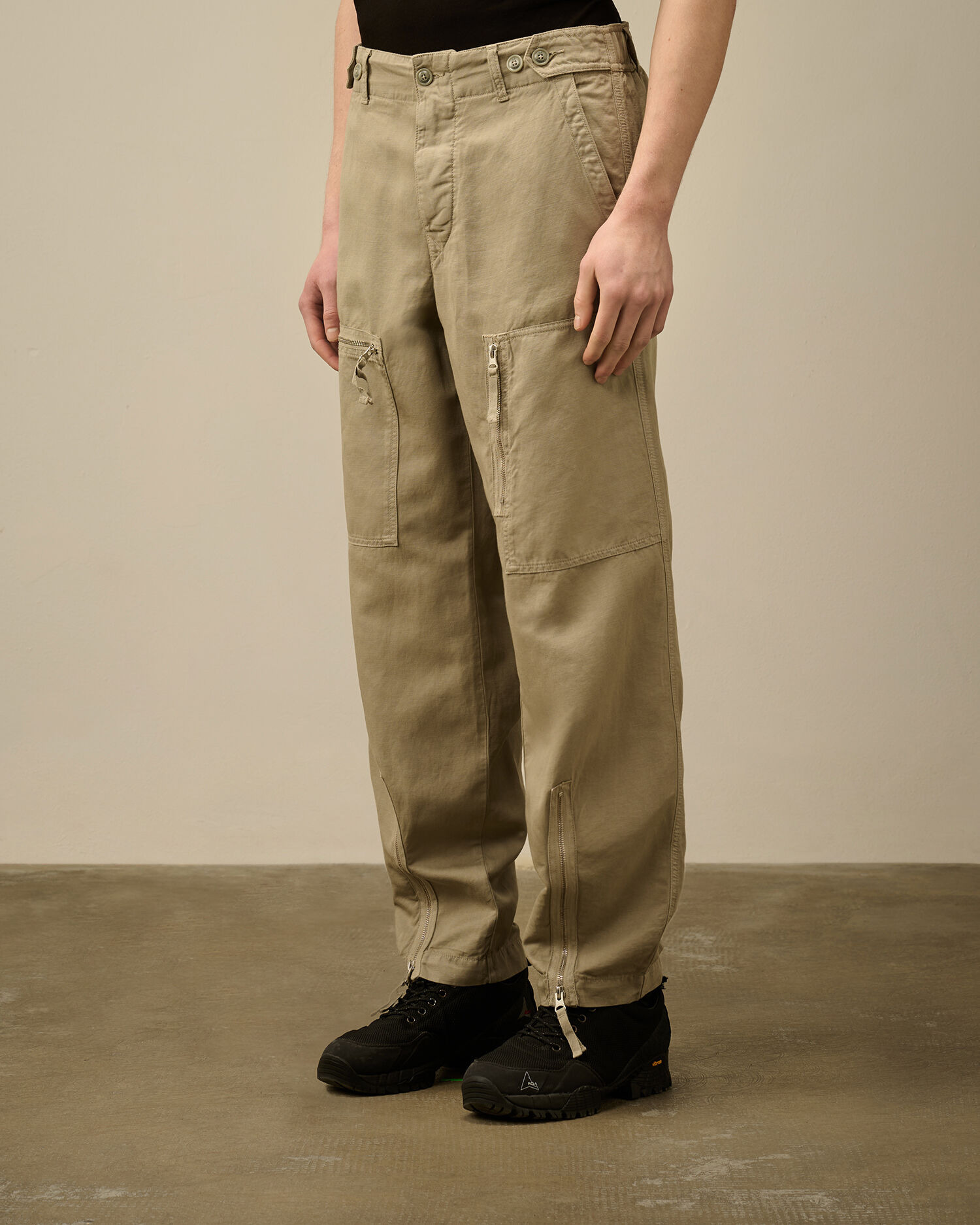 Cotton/Linen Cargo Pants - 3