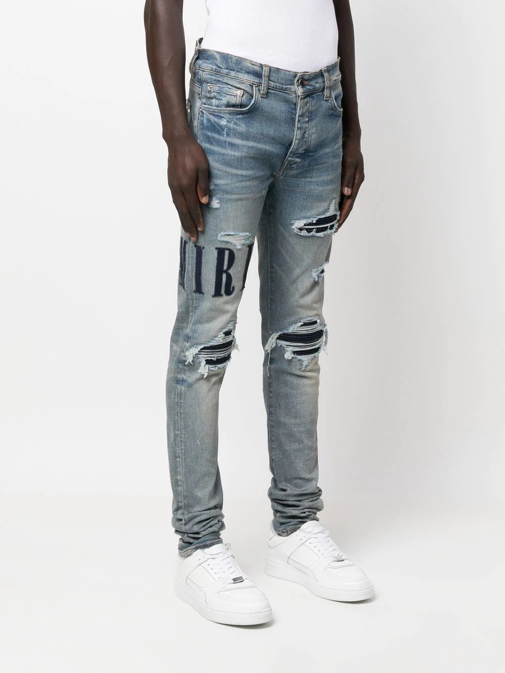 Appliqué-logo distressed jeans - 3