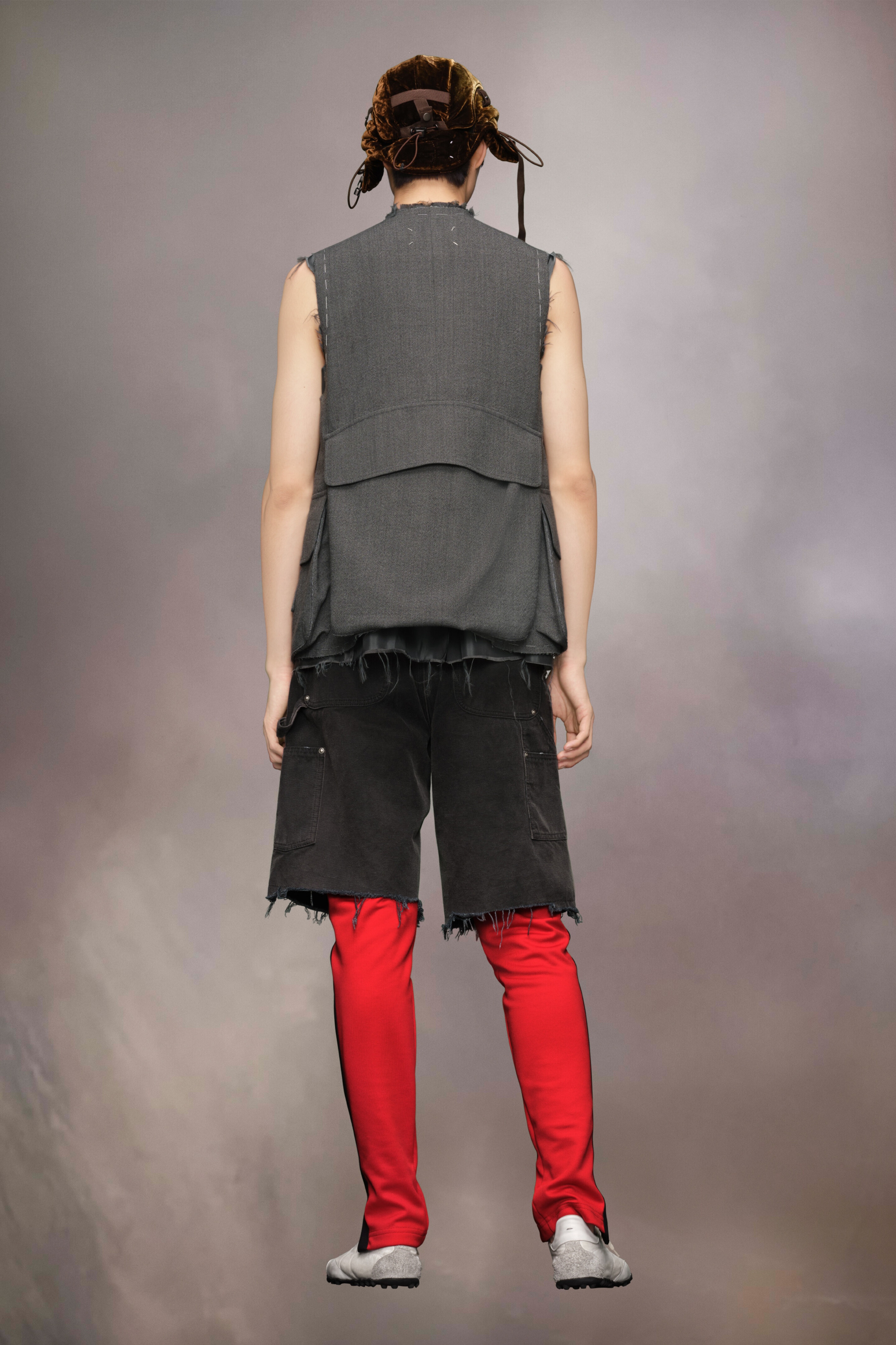 Sleeveless wool jacket - 5