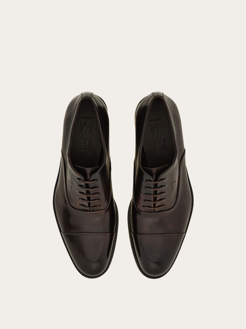 FERRAGAMO Tramezza Oxford with toe cap outlook