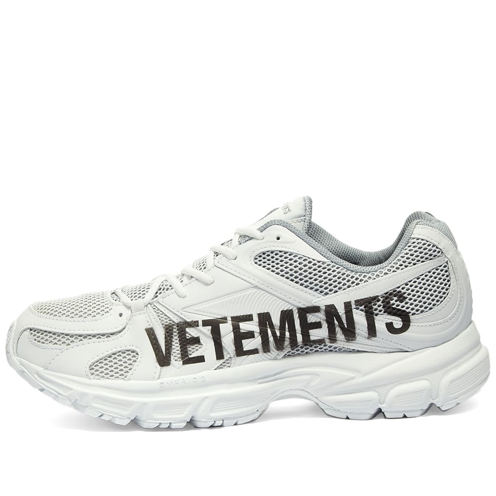 Vetements Artisanal Logo Handsprayed Spike Runners - 2