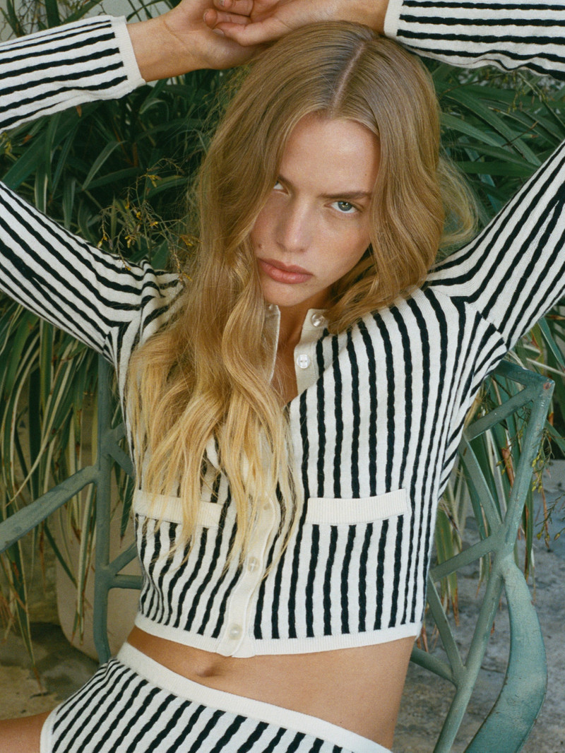 FRAME The Cable Cardi in Navy Multi outlook