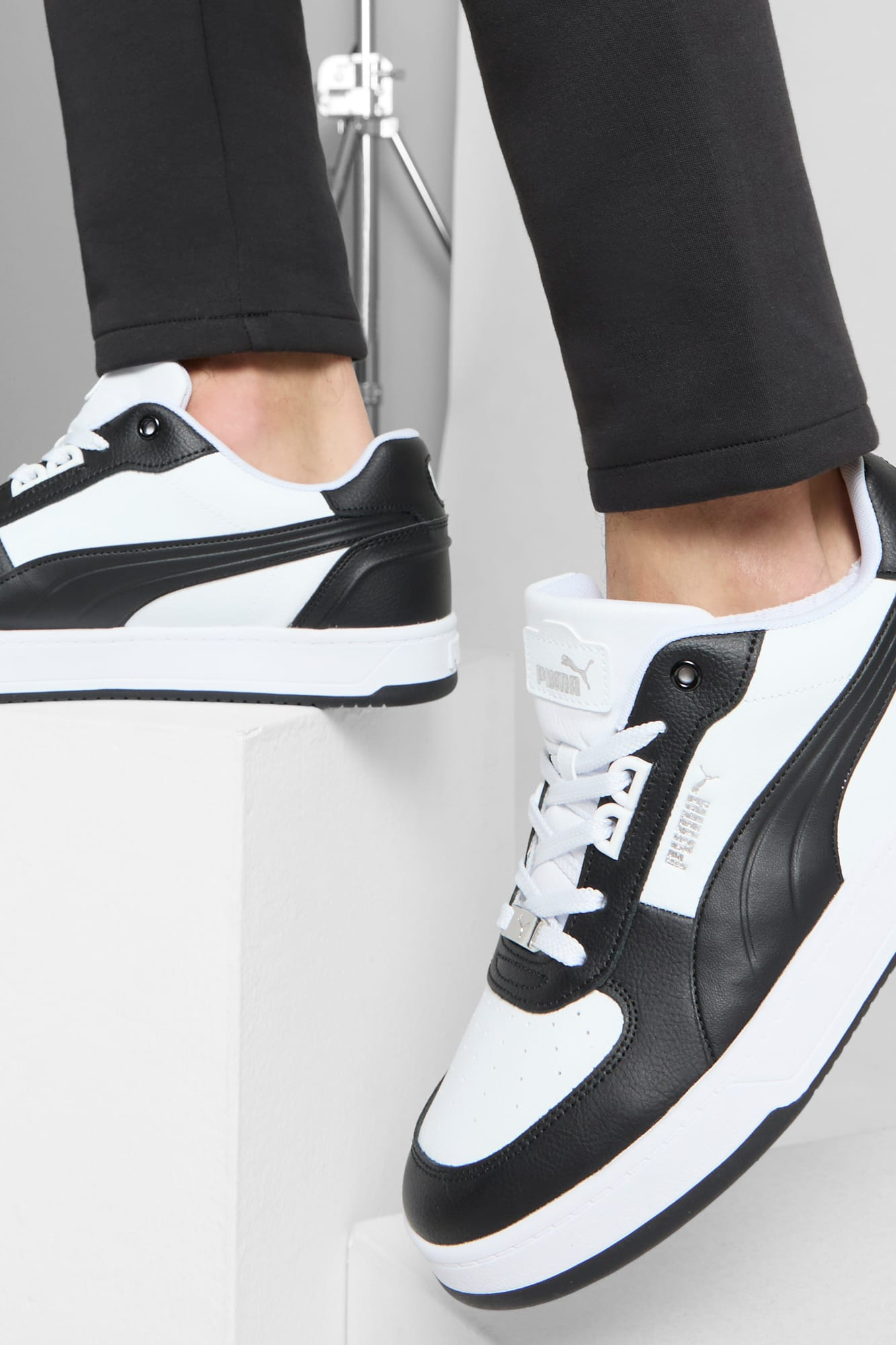 PUMA Caven 2.0 Lux Sneakers - 2