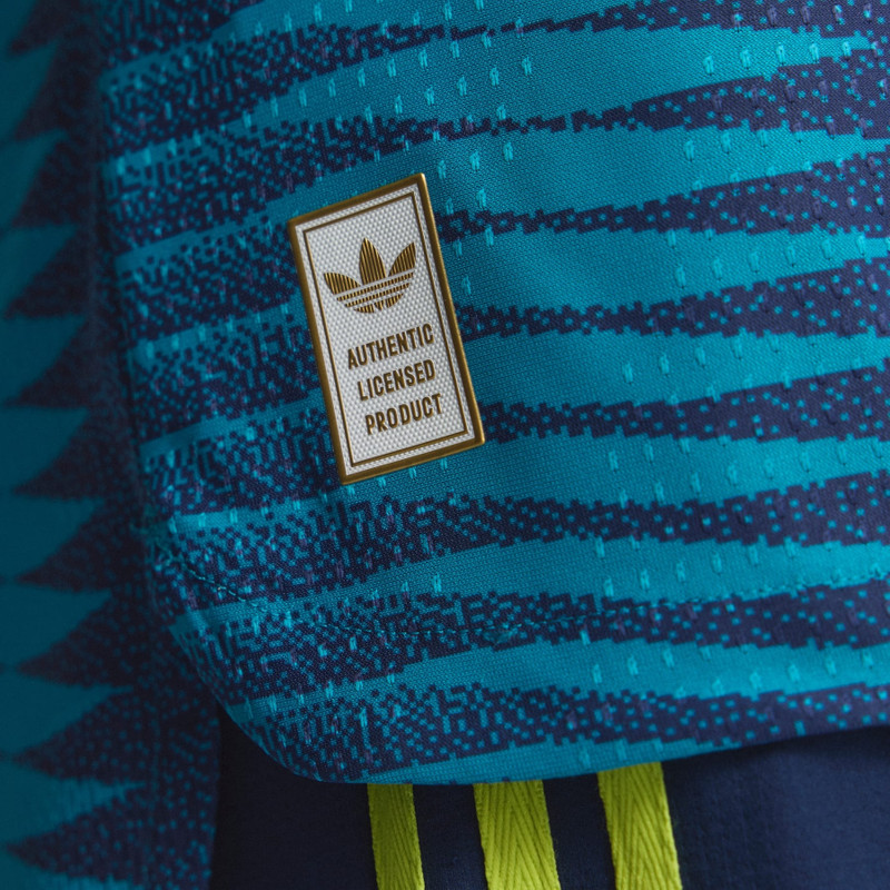 Colombia 26 Away Authentic Long Sleeve Jersey 9