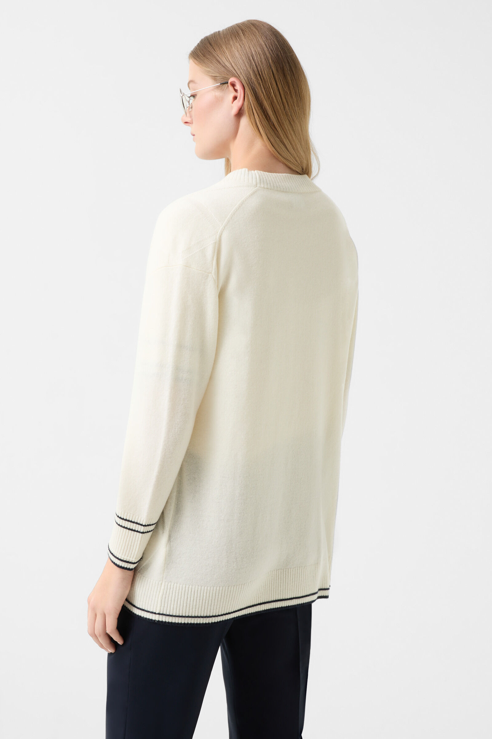 Cardigan Cherry in Cream - 3