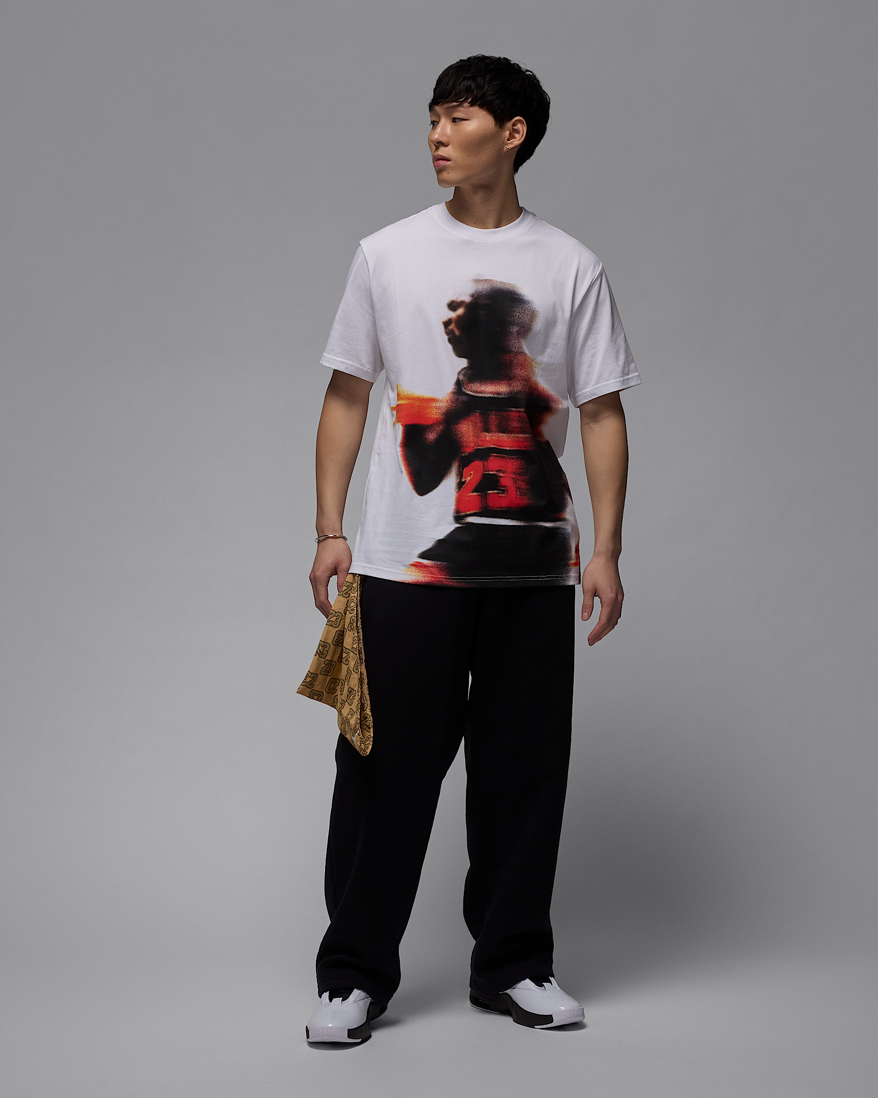 Jordan Sport Men's Dri-FIT Graphic T-Shirt - 6